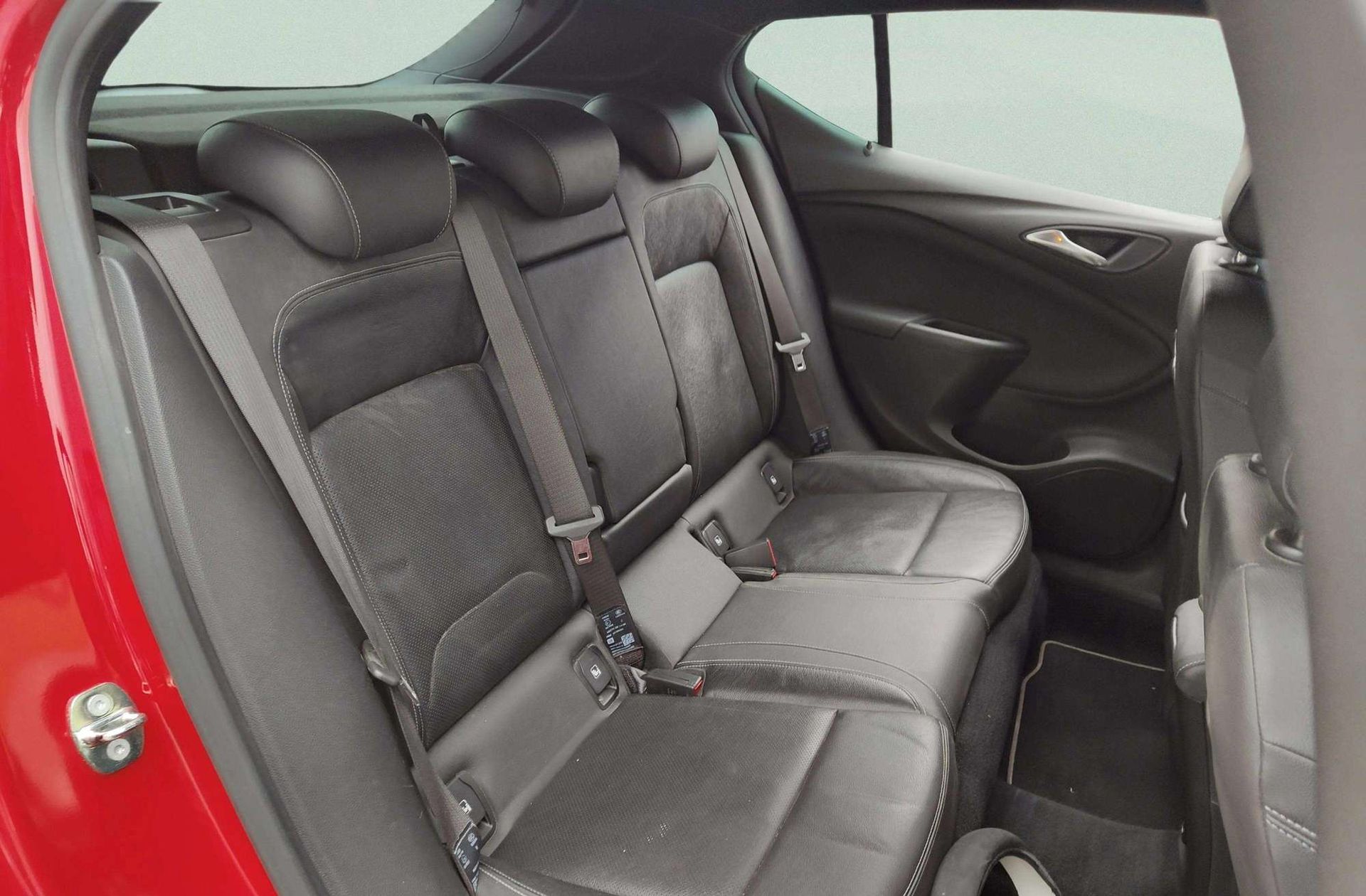 Opel Astra 1.4 Turbo GSi Line - foto 20
