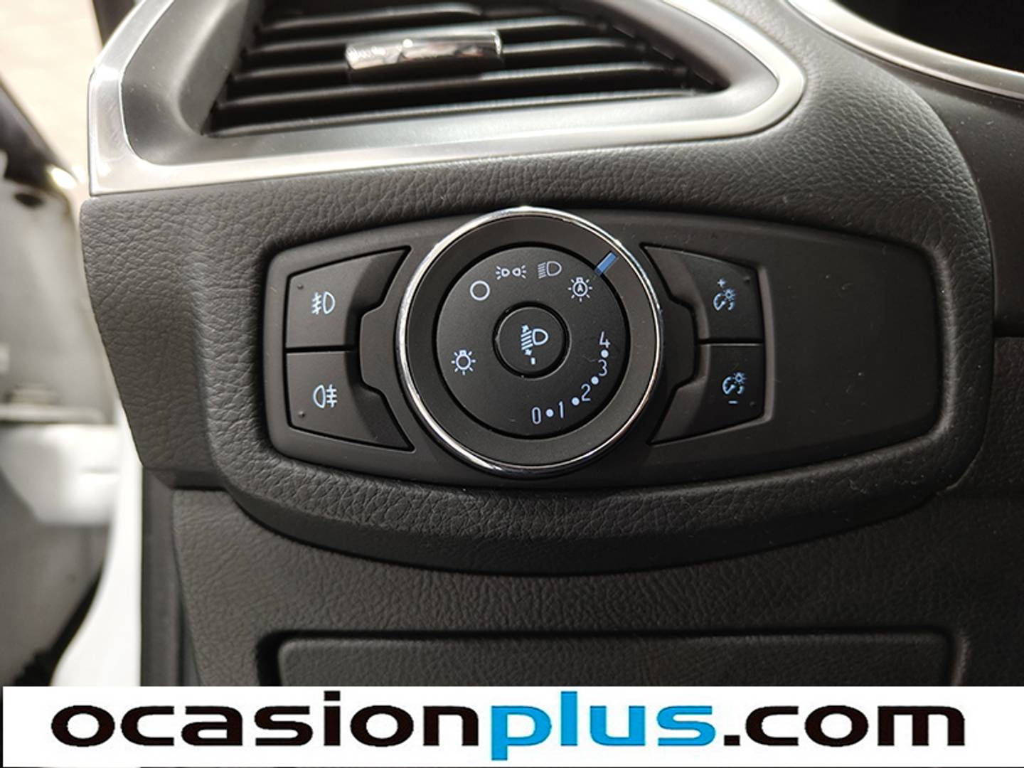 Foto Ford S-MAX Ford S-Max 2.0 TDCI Titanium (150 CV) 7 Plazas