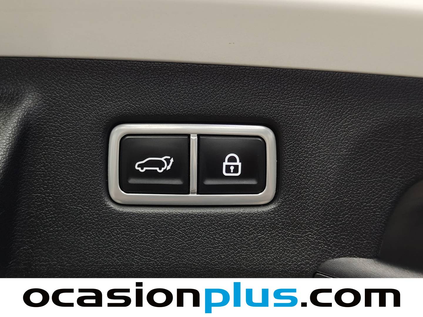 Acabados KIA Sorento KIA Sorento 1.6 T-GDi HEV Emotion 4x2 (230 CV)