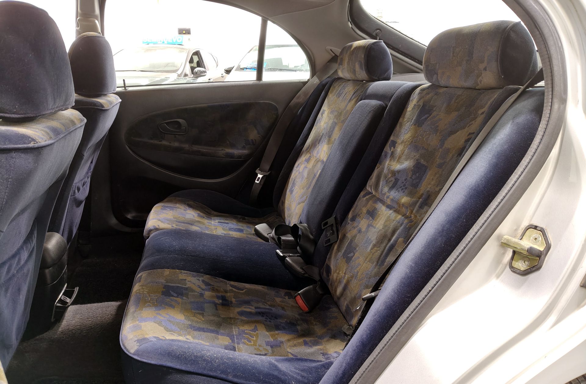 Mitsubishi Carisma 1.8 LS GDI - foto 9