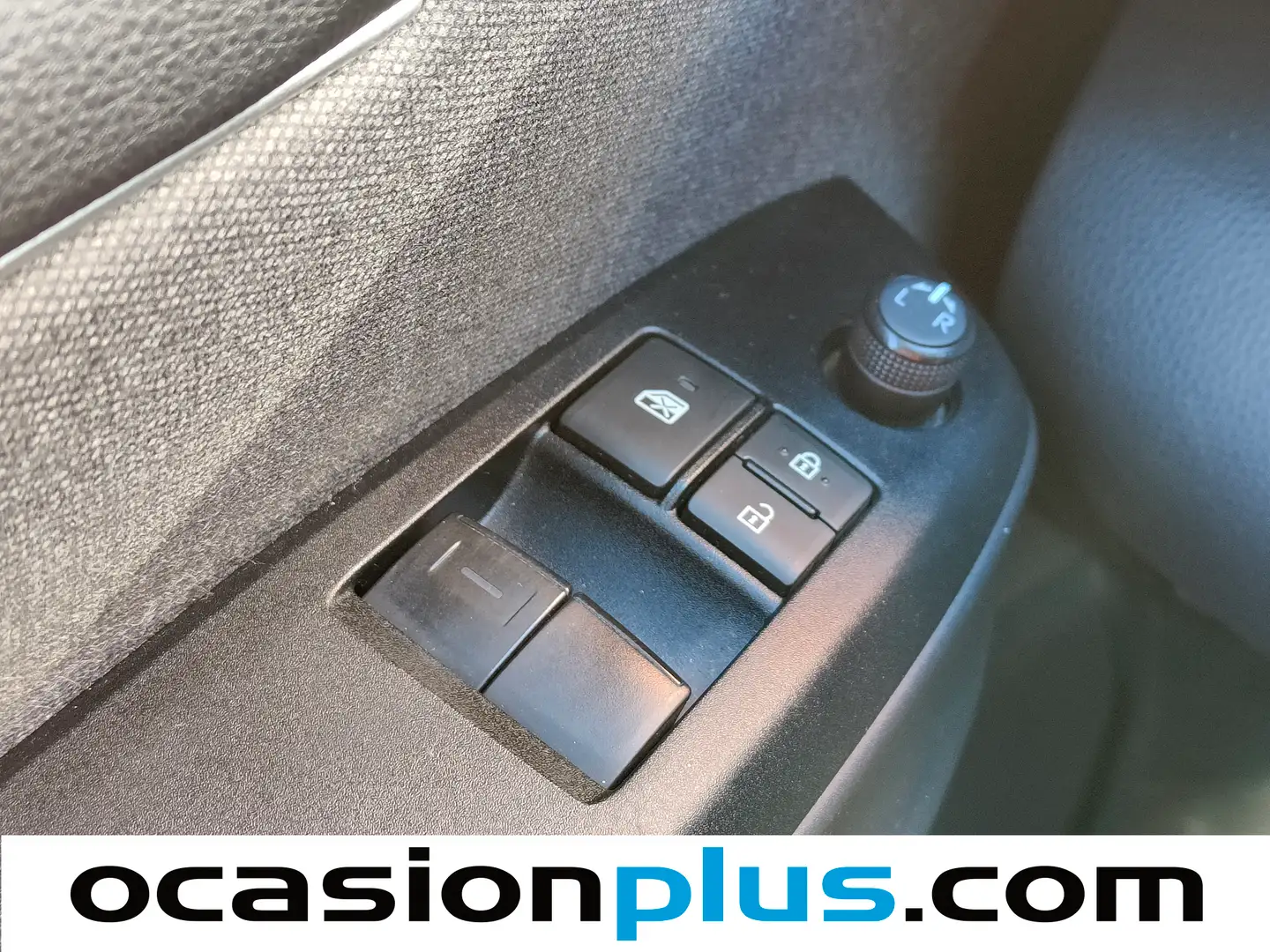 Foto Toyota Yaris Toyota Yaris 120H Business Plus (116 CV)