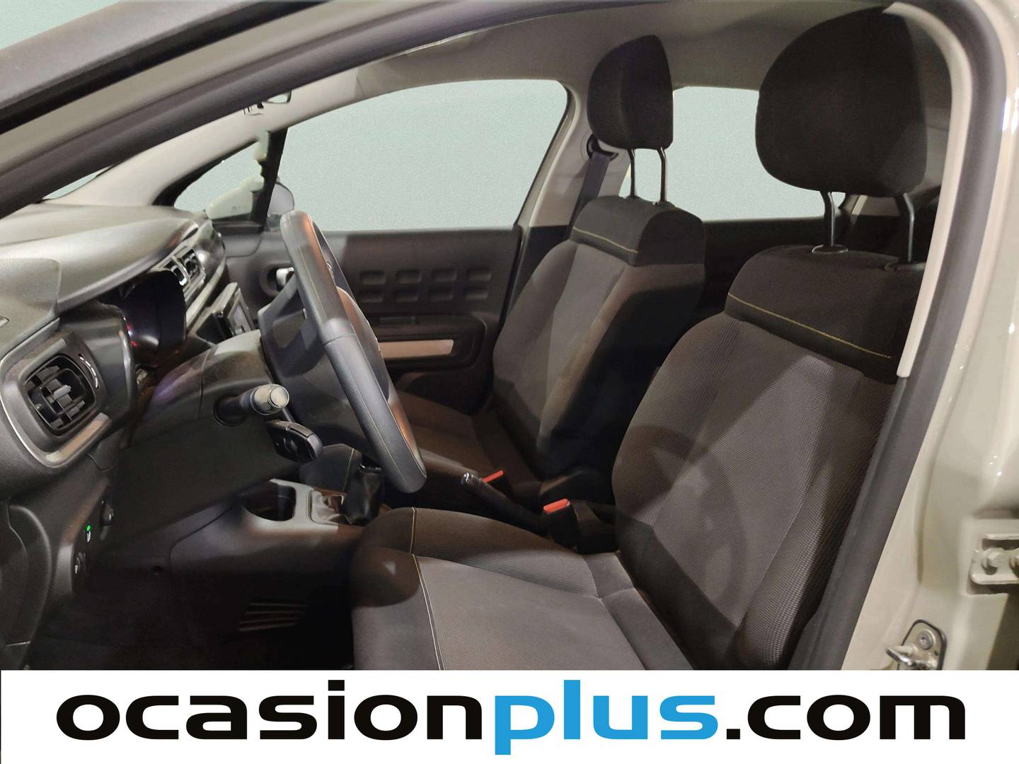 Foto asientos delanteros Citroën C3 Citroën C3 PureTech 83 You! (83 CV)