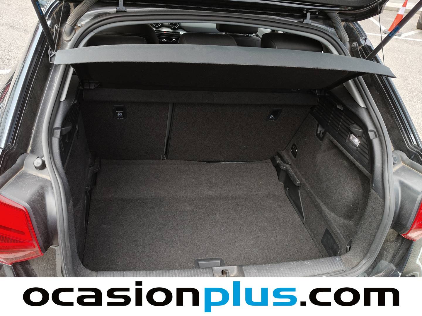 Foto Audi Q2 Audi Q2 design edition 1.6 TDI (116 CV)