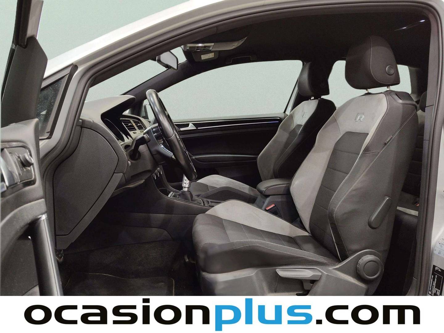 Foto asientos delanteros Volkswagen Golf Volkswagen Golf R 2.0 TSI BMT 4Motion (300 CV) Paquete R-Line