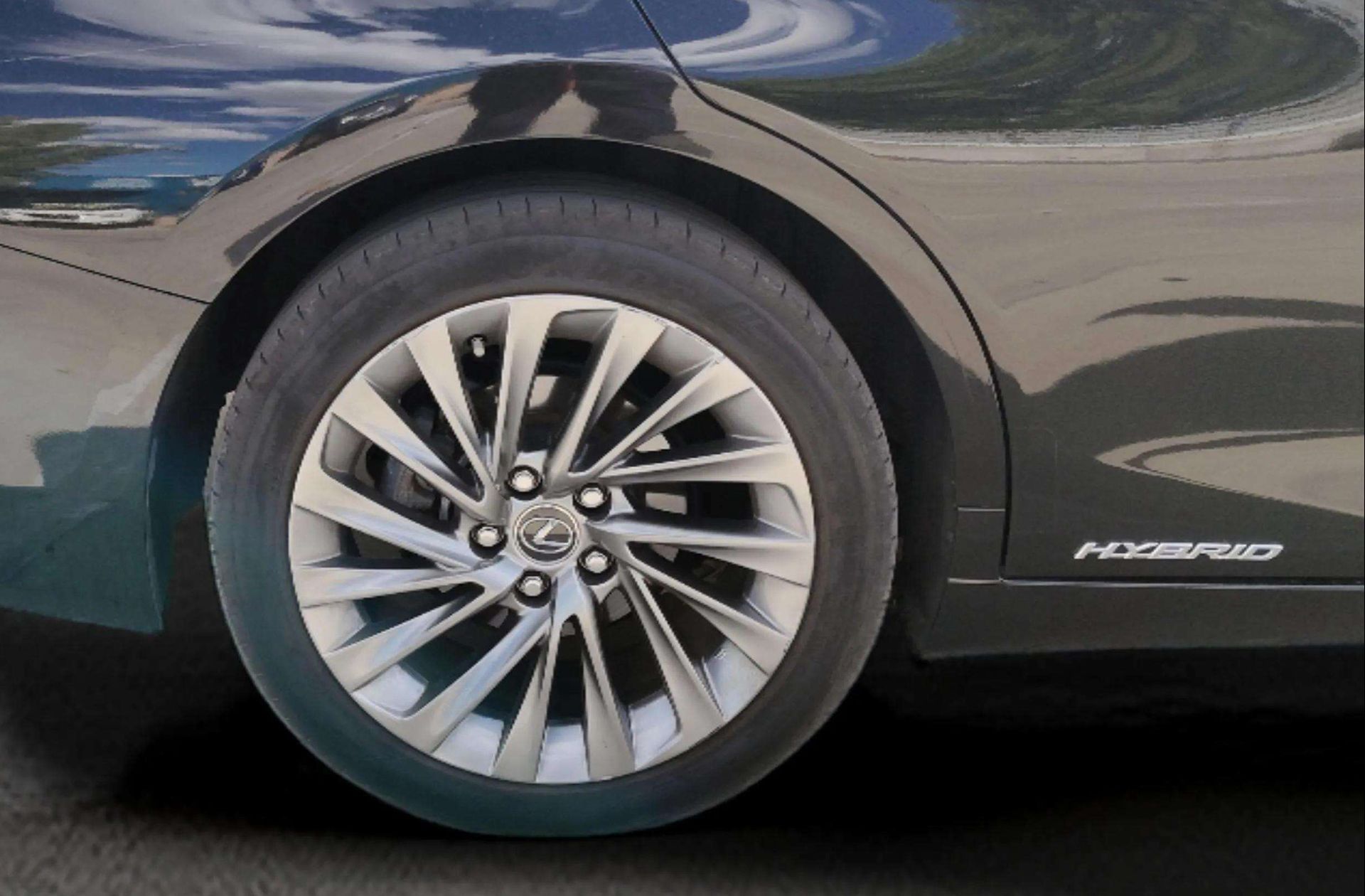 Lexus ES 300h Executive - foto 44