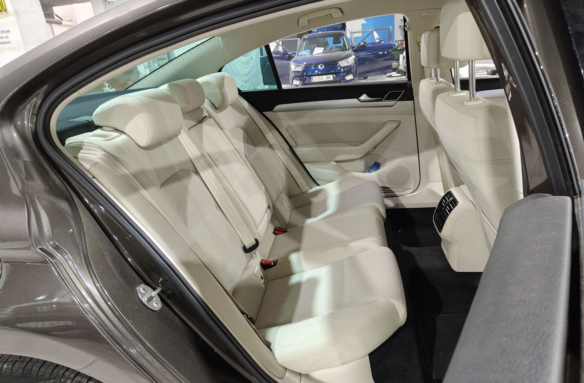 Volkswagen Passat 2.0 TDI BMT - foto 17