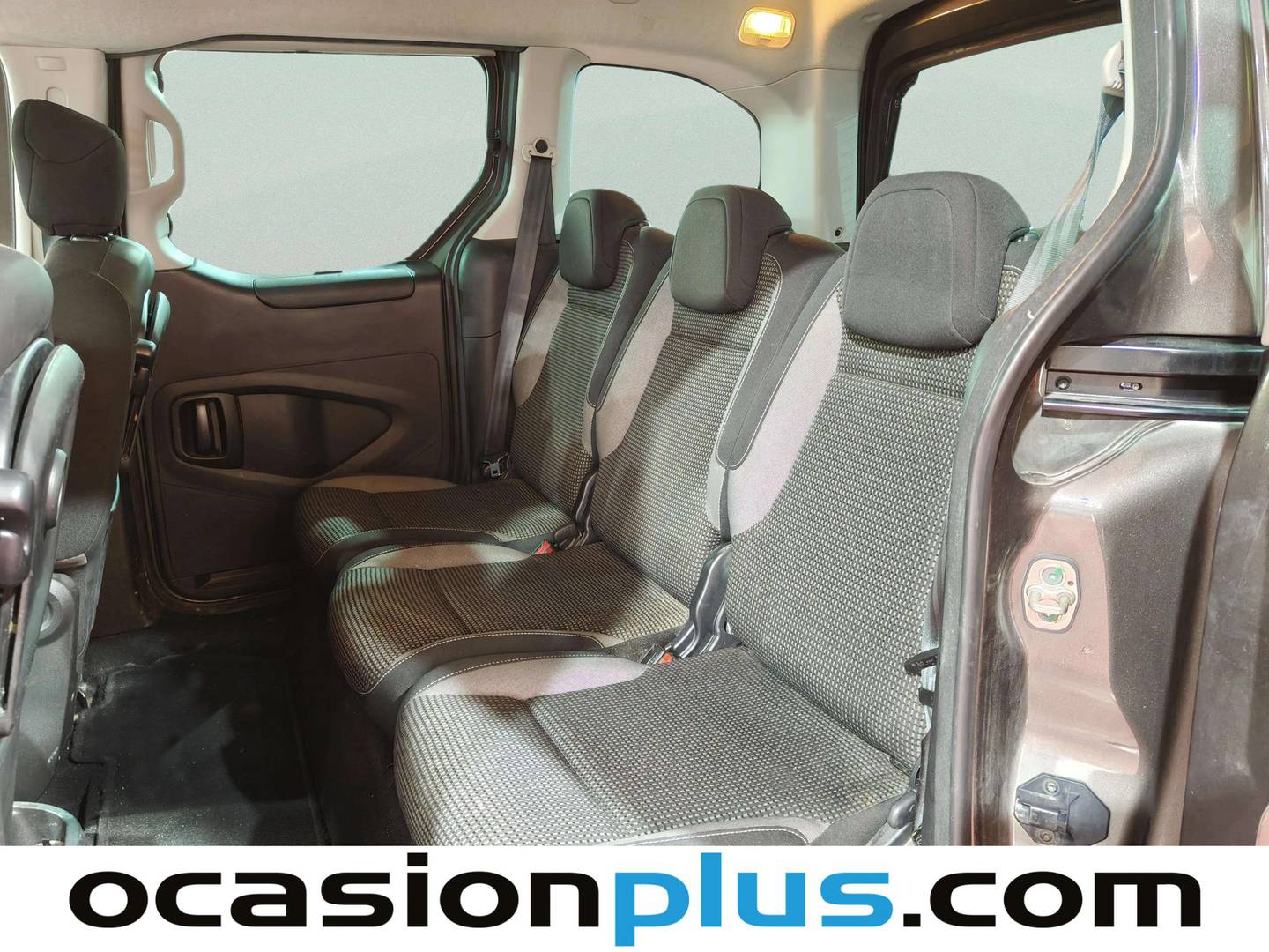 Foto Peugeot Partner Peugeot Partner Tepee BlueHDi 100 Adventure Edition (100 CV)