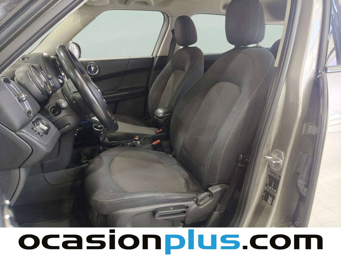 Foto asientos delanteros Mini Countryman Mini MINI Countryman Cooper D (150 CV)