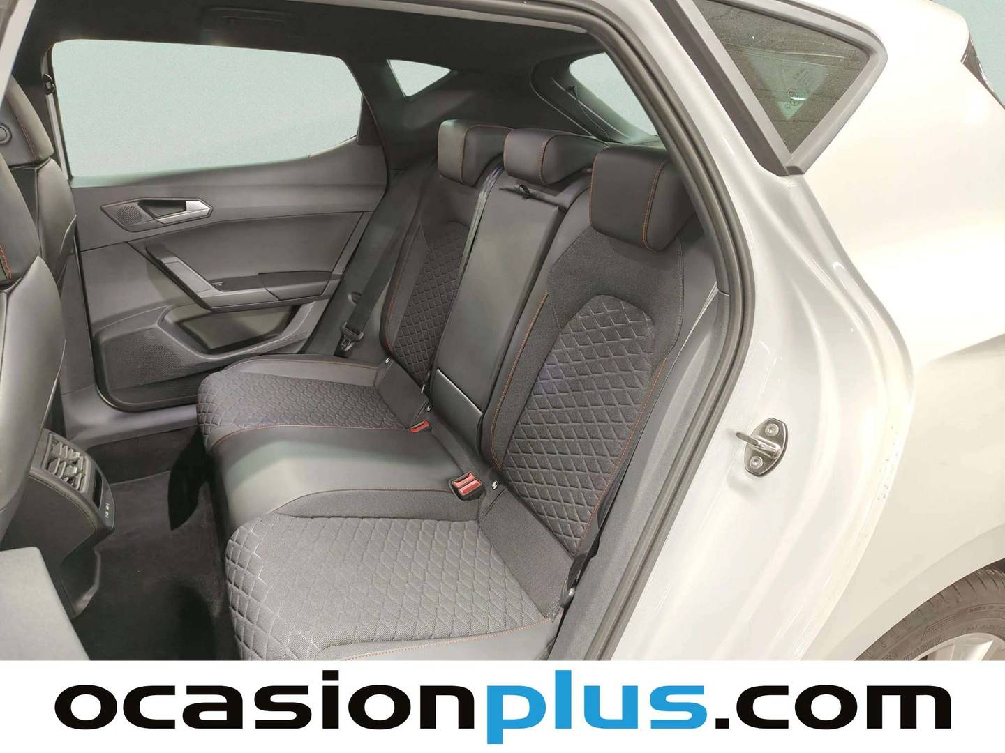 Foto asientos traseros Seat León SEAT León 1.5 eTSI S&S FR Special Edition DSG (150 CV)