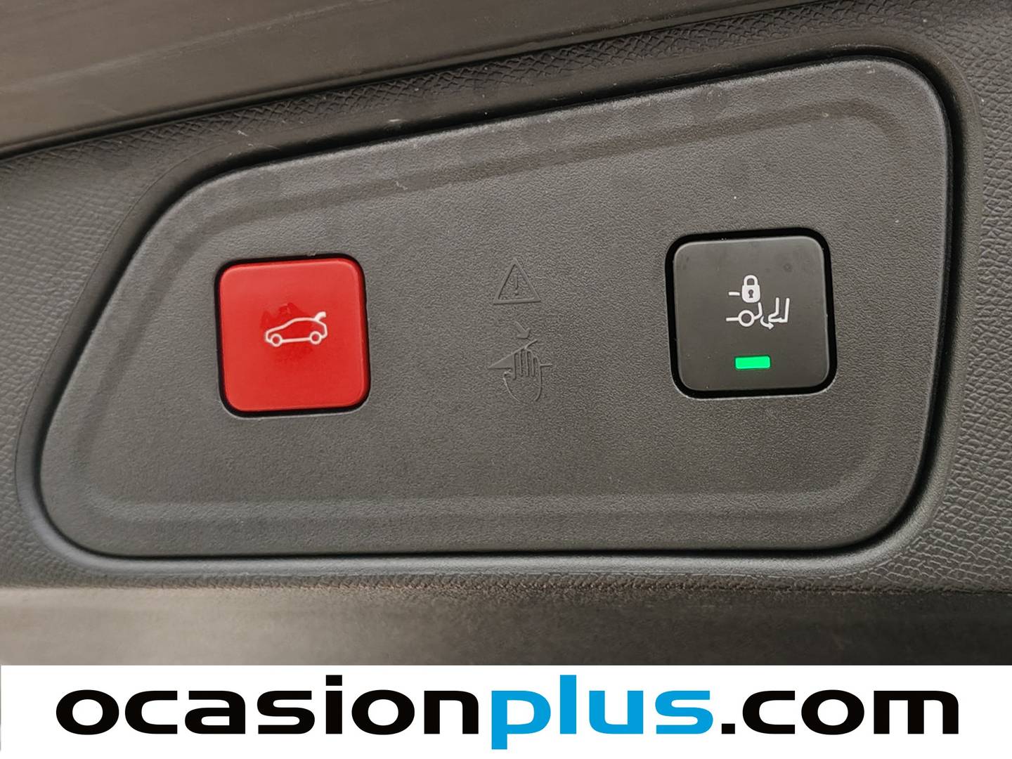 Foto Peugeot 3008 Peugeot 3008 PureTech 130 S&S GT EAT8 (130 CV)