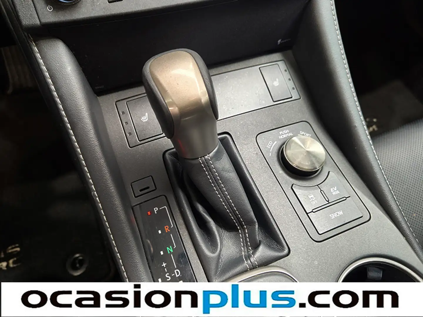 Foto Lexus RC Lexus RC 300h Executive (223 CV)