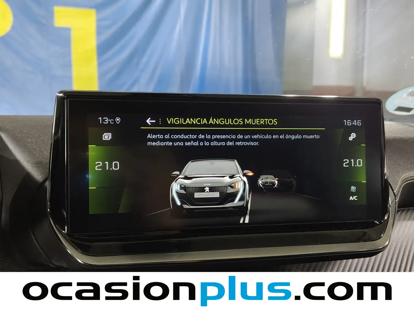 Foto Peugeot 208 Peugeot 208 BlueHDi 100 GT (100 CV)