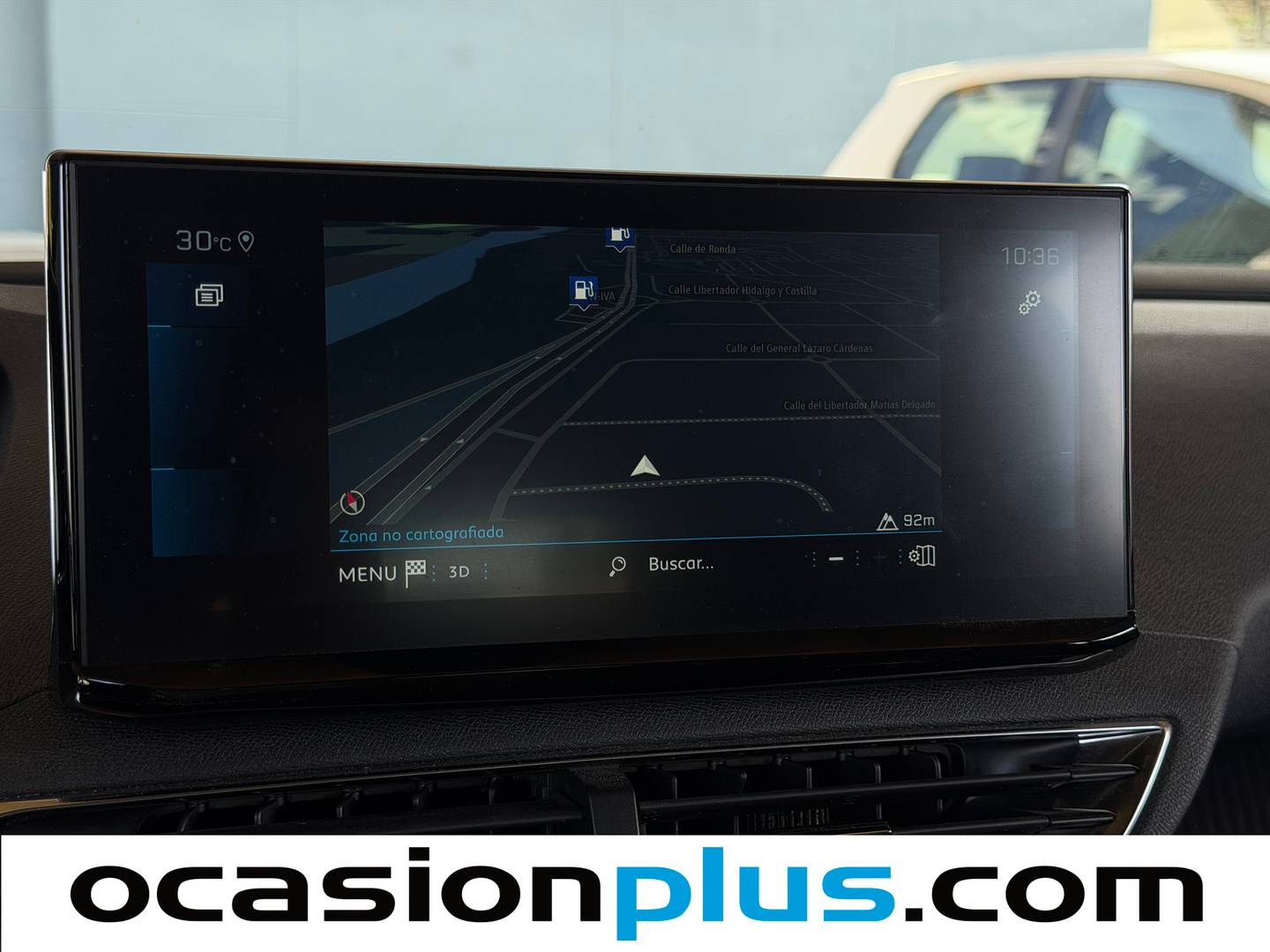 Equipamiento del Peugeot 3008 Peugeot 3008 PureTech 130 S&S Allure (130 CV)