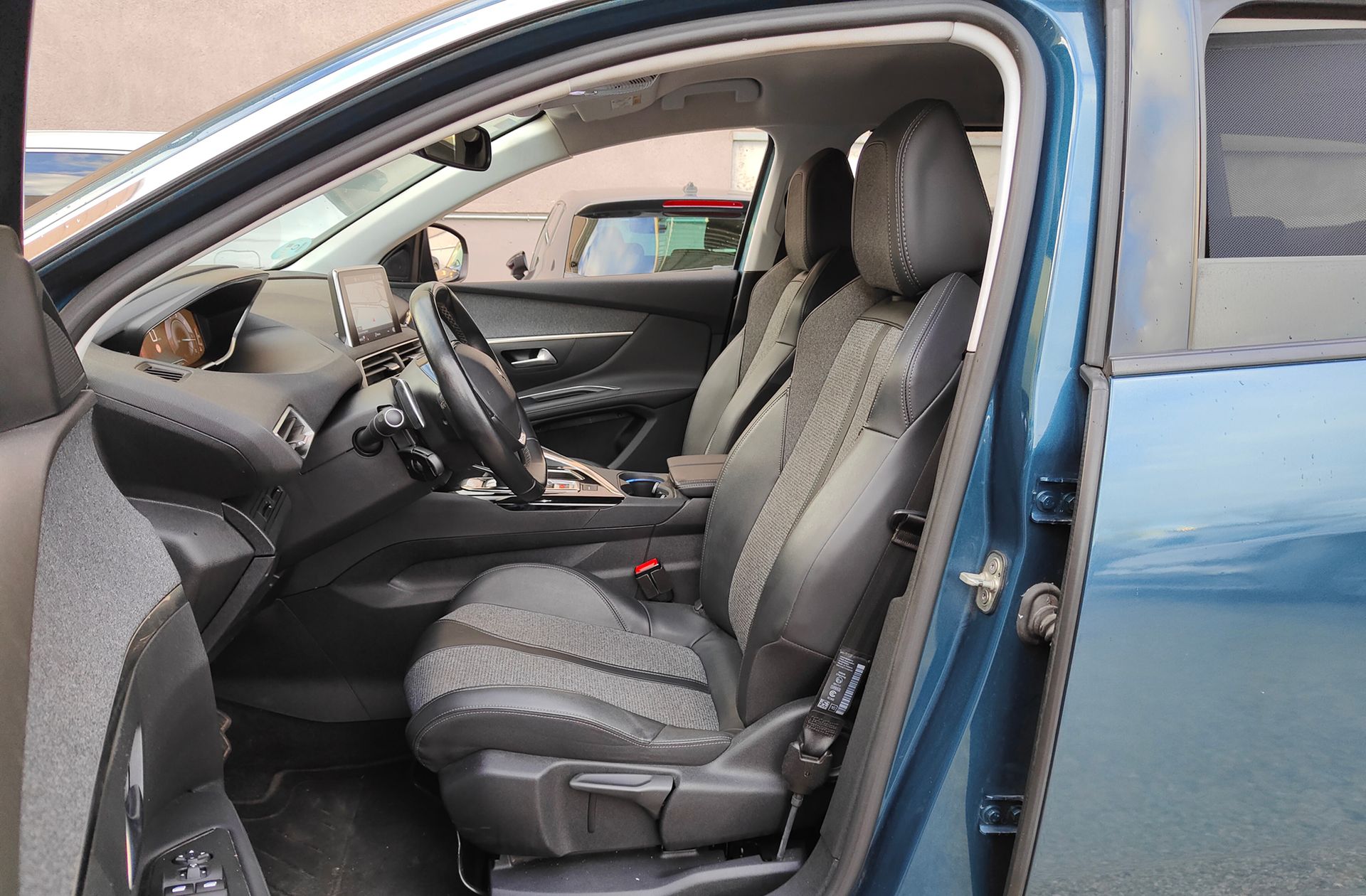 Peugeot 5008 BlueHDi 130 Allure EAT8 7 plazas - foto 10