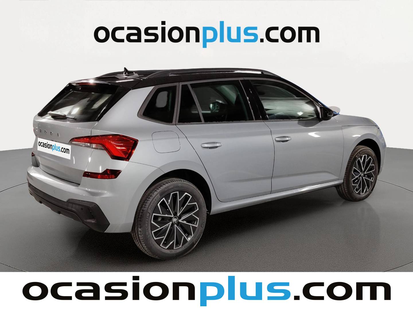 Foto trasera Skoda Kamiq Skoda Kamiq 1.0 TSI Selection DSG (115 CV) derecha