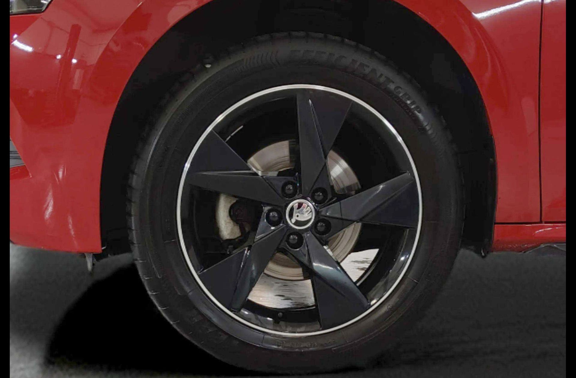 Škoda Kamiq 1.0 TSI Montecarlo DSG - foto 35