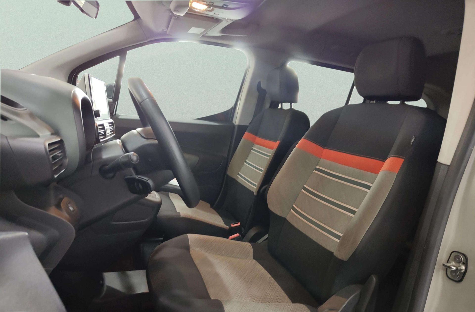 Citroën Berlingo BlueHDi 130 Talla M Shine - foto 12