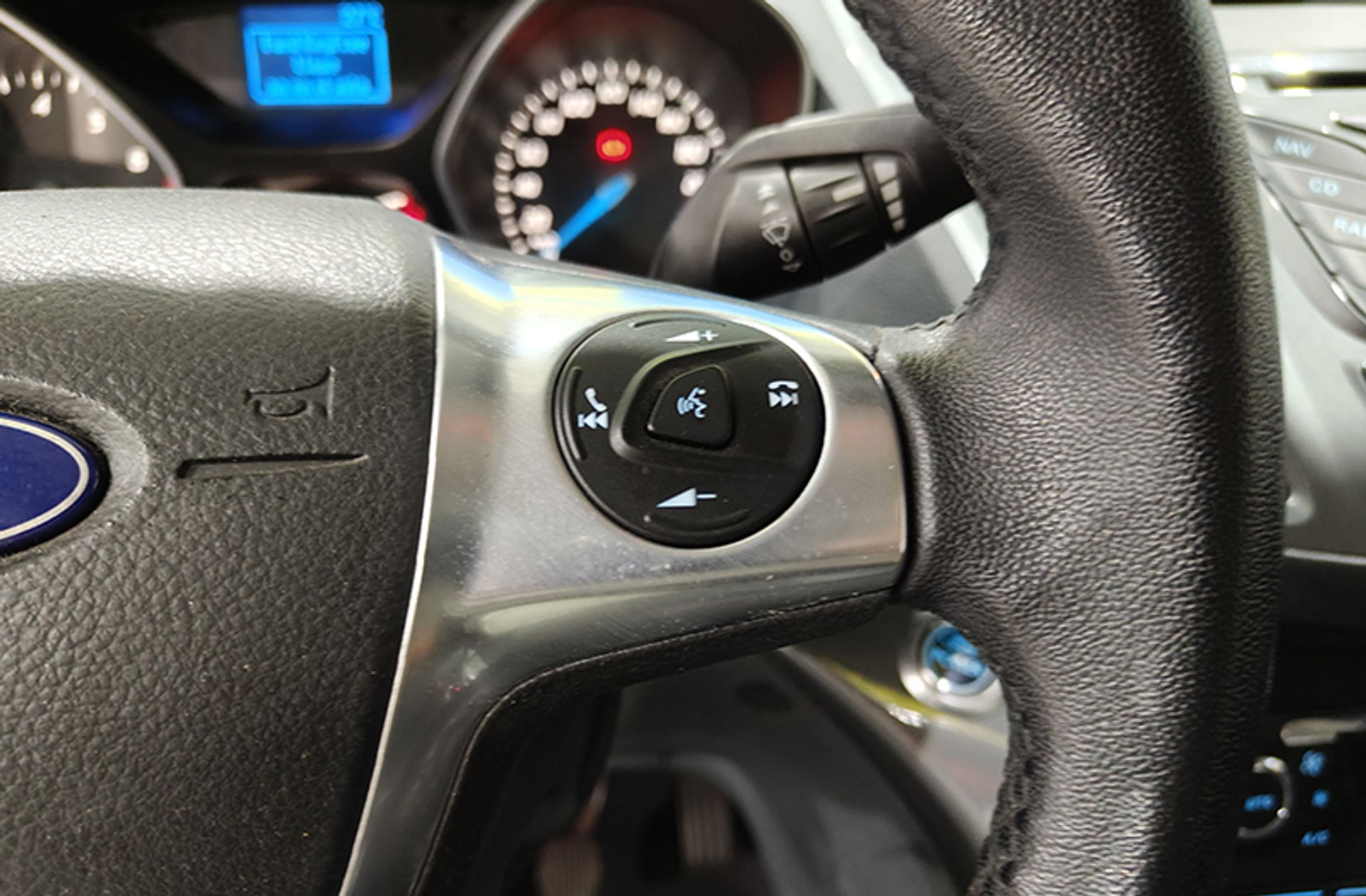 Ford C-Max 1.0 EcoBoost Titanium - foto 28