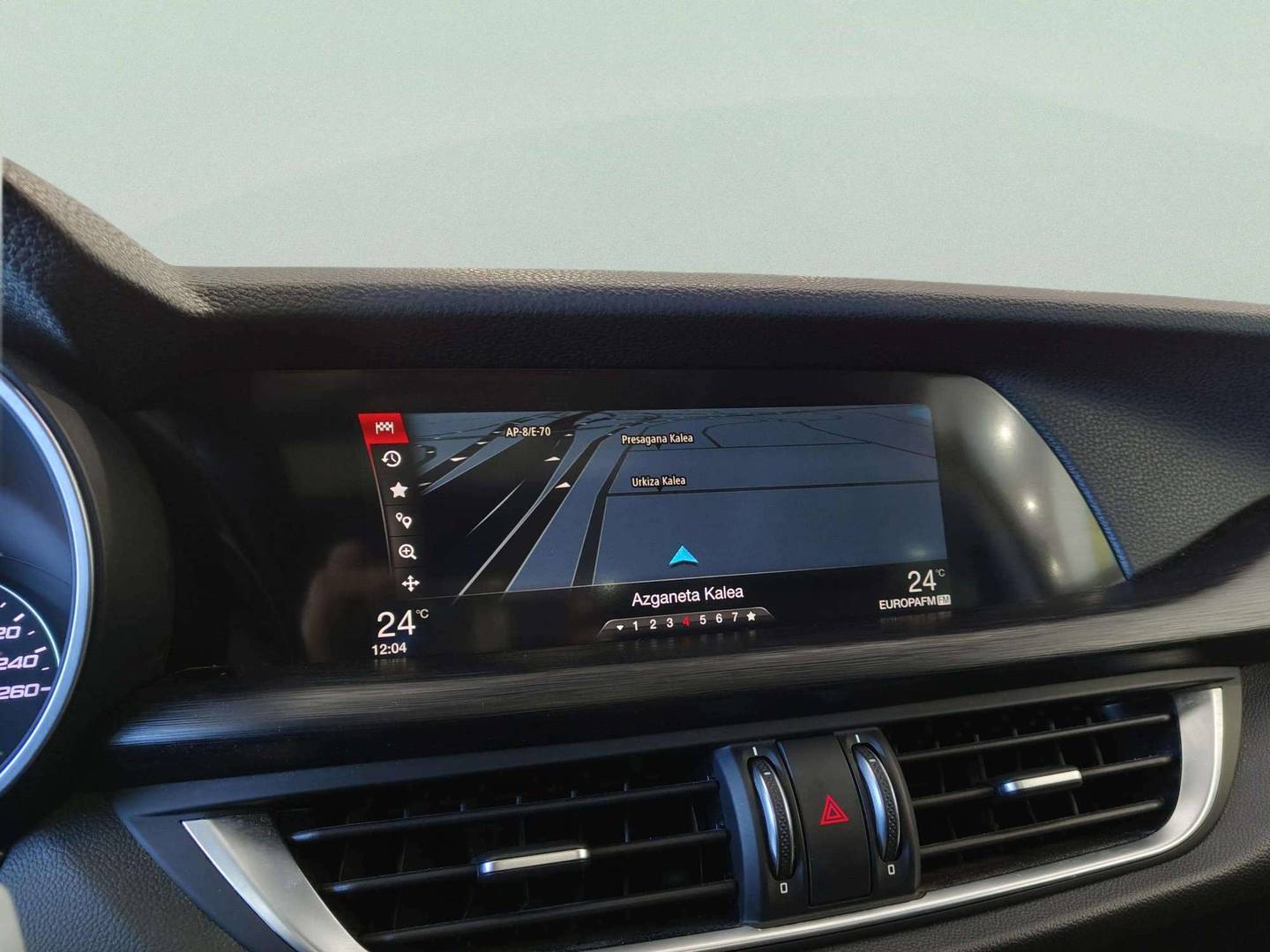 Equipamiento del Alfa Romeo Stelvio Alfa Romeo Stelvio 2.2 Diesel Super RWD (180 CV)