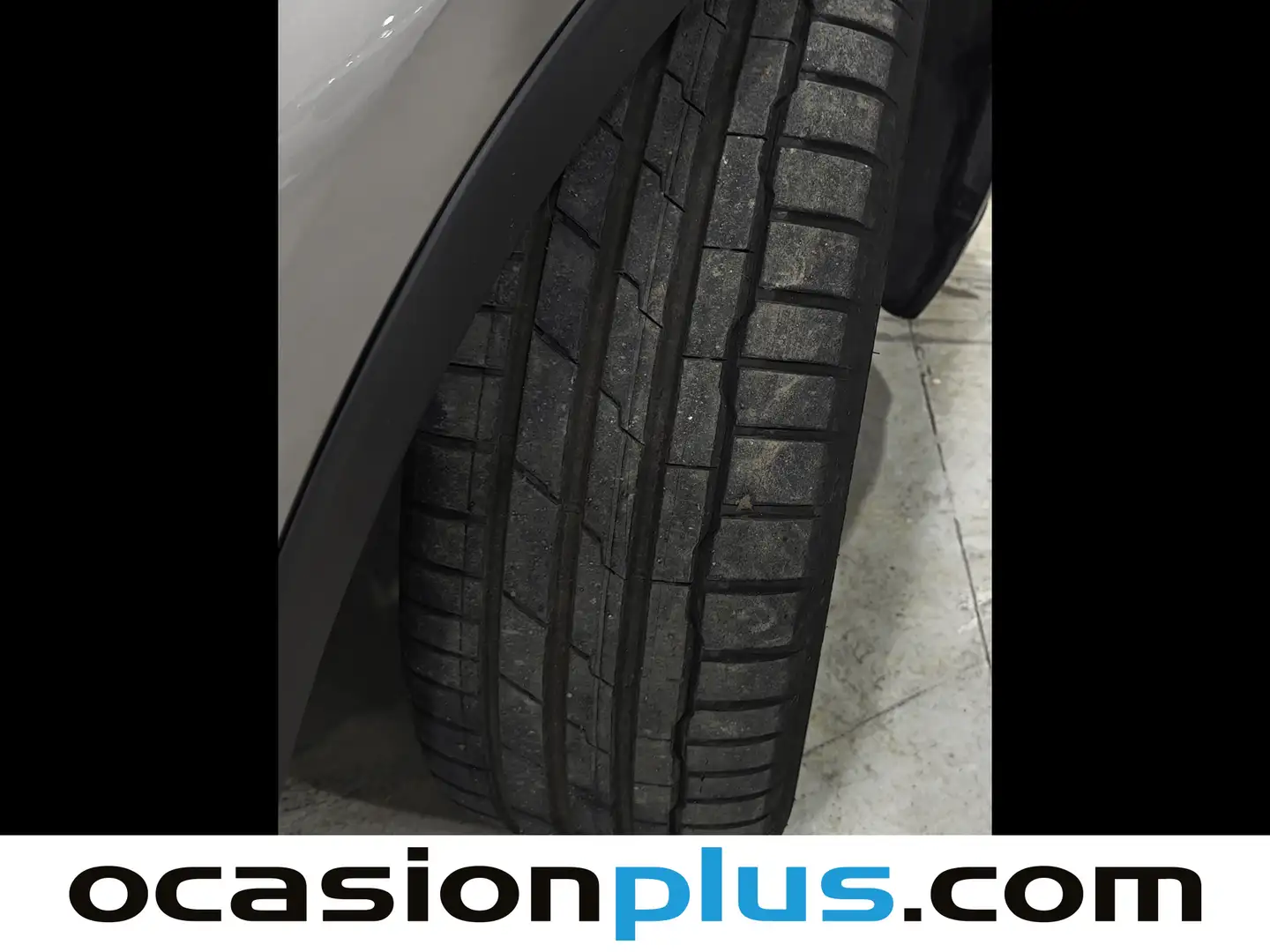 Foto Toyota C-HR Toyota C-HR 1.8 125H Advance Plus Luxury (122 CV)