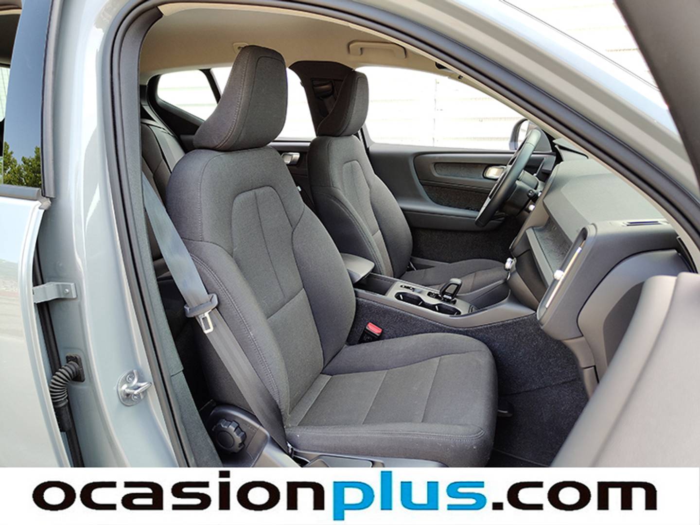 Foto Volvo XC40 Volvo XC40 T2 Essential Auto (129 CV)