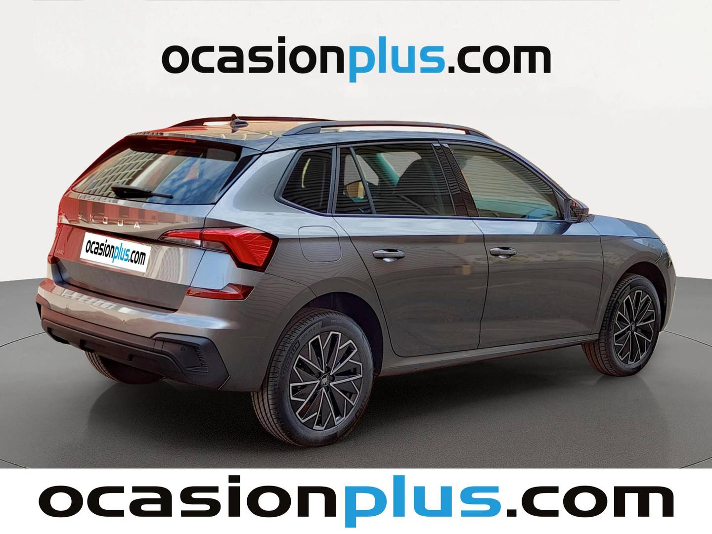 Foto trasera Skoda Kamiq Skoda Kamiq 1.0 TSI Selection DSG (115 CV) derecha