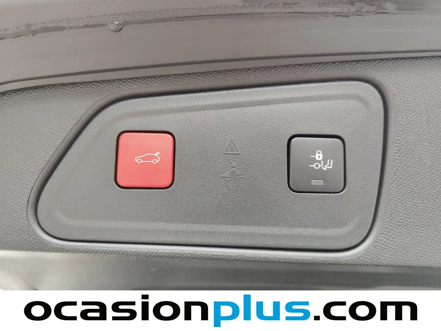 Foto Peugeot 3008 Hybrid Peugeot 3008 Hybrid GT eDCS6 (136 CV)