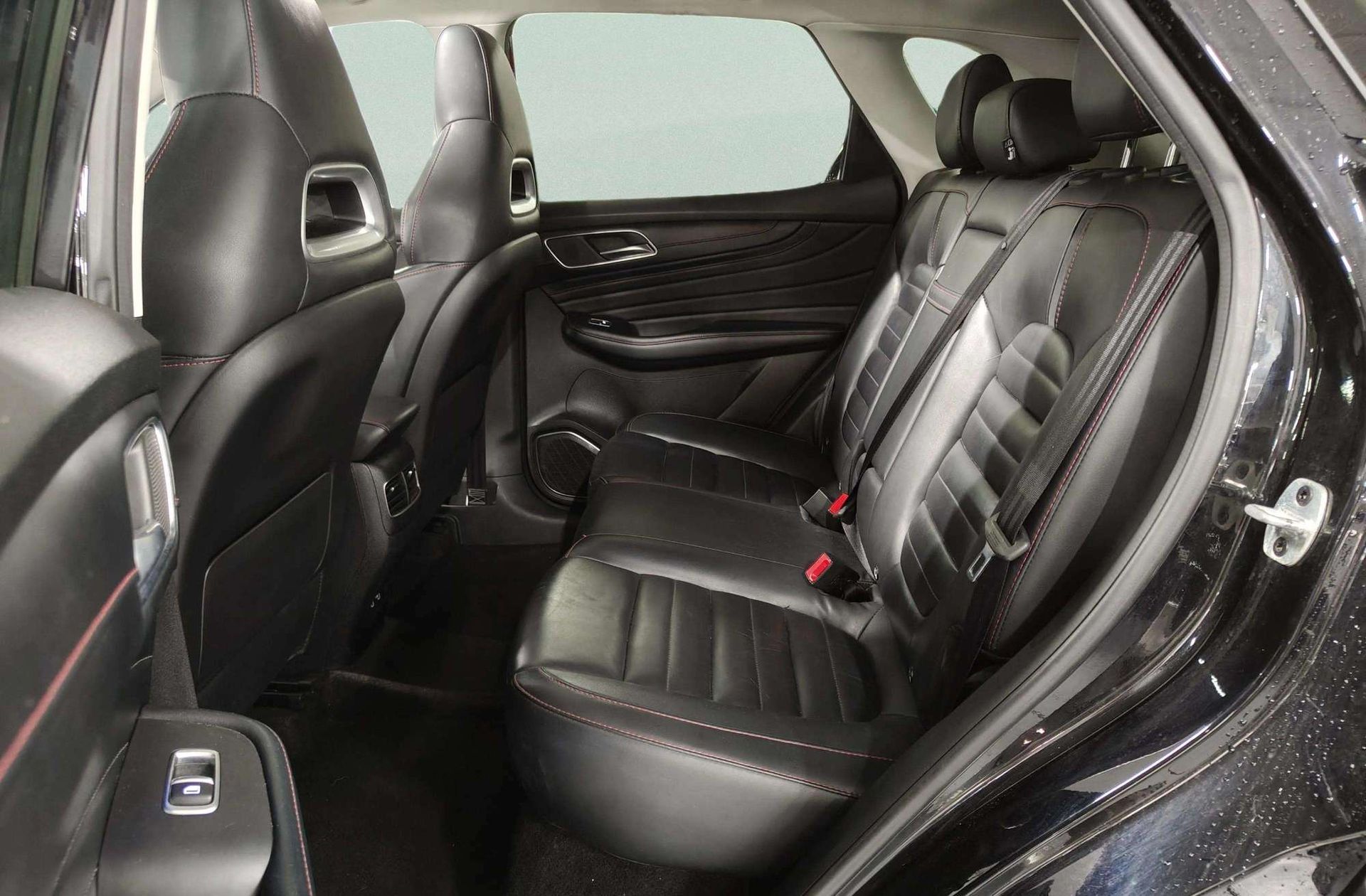 MG HS 1.5 Turbo GDI Luxury DCT - foto 17