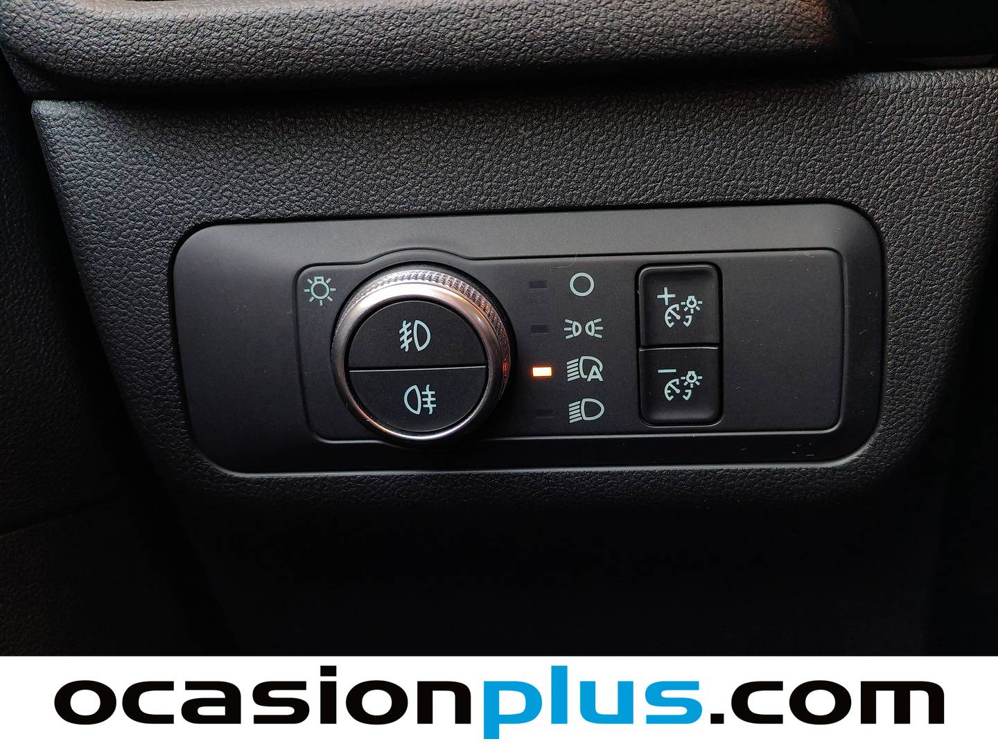 Foto Ford Kuga Ford Kuga 1.5 EcoBlue Titanium (120 CV)