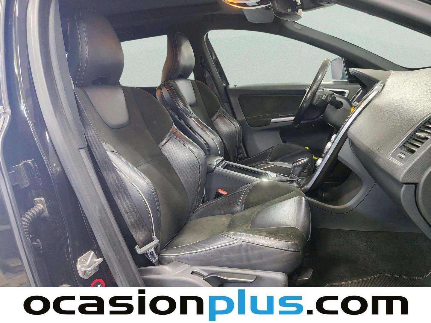 Volvo XC60 Volvo XC60 D3 R-Design Momentum Auto (150 CV) diésel