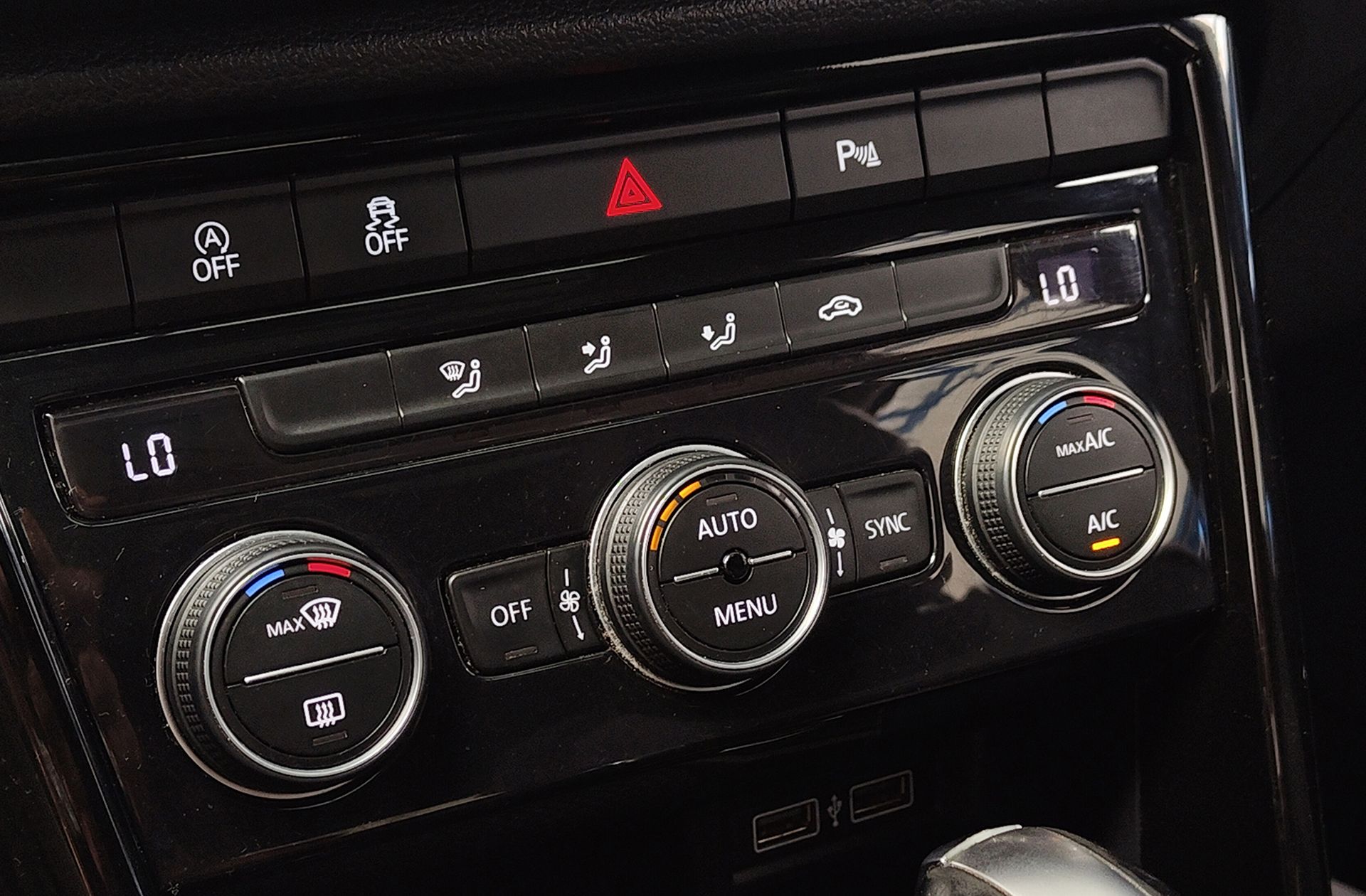 Volkswagen T-Roc R 2.0 TSI 4Motion DSG - foto 35