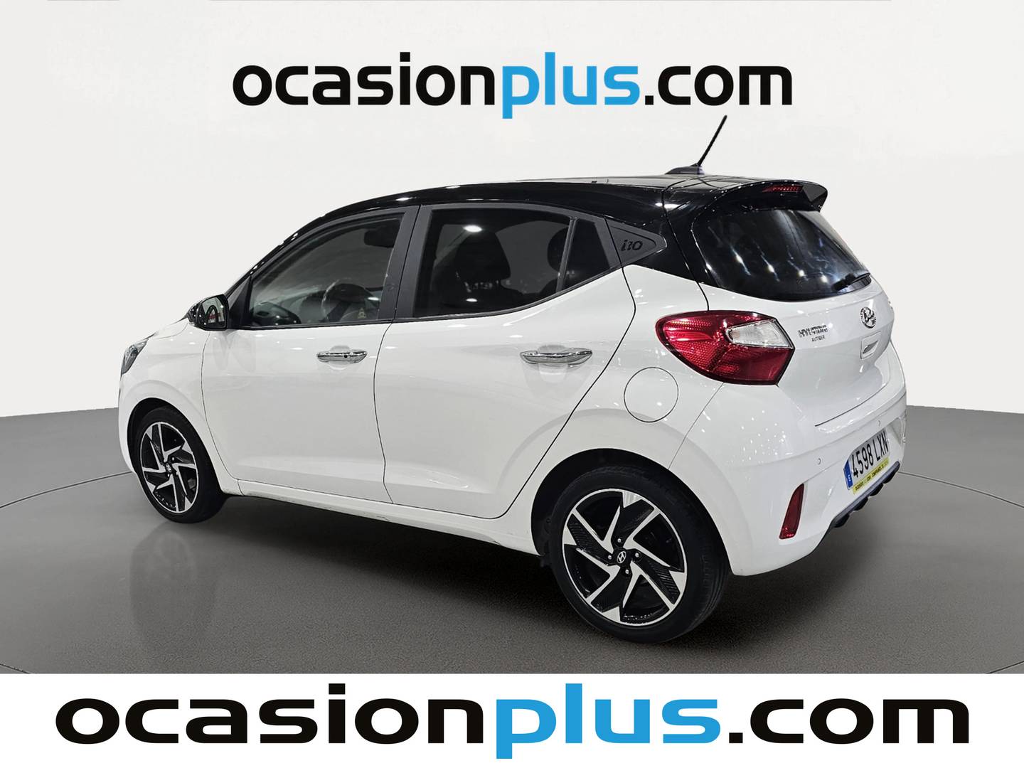 Foto trasera Hyundai i10 Hyundai i10 1.2 Tecno 2C (84 CV) derecha