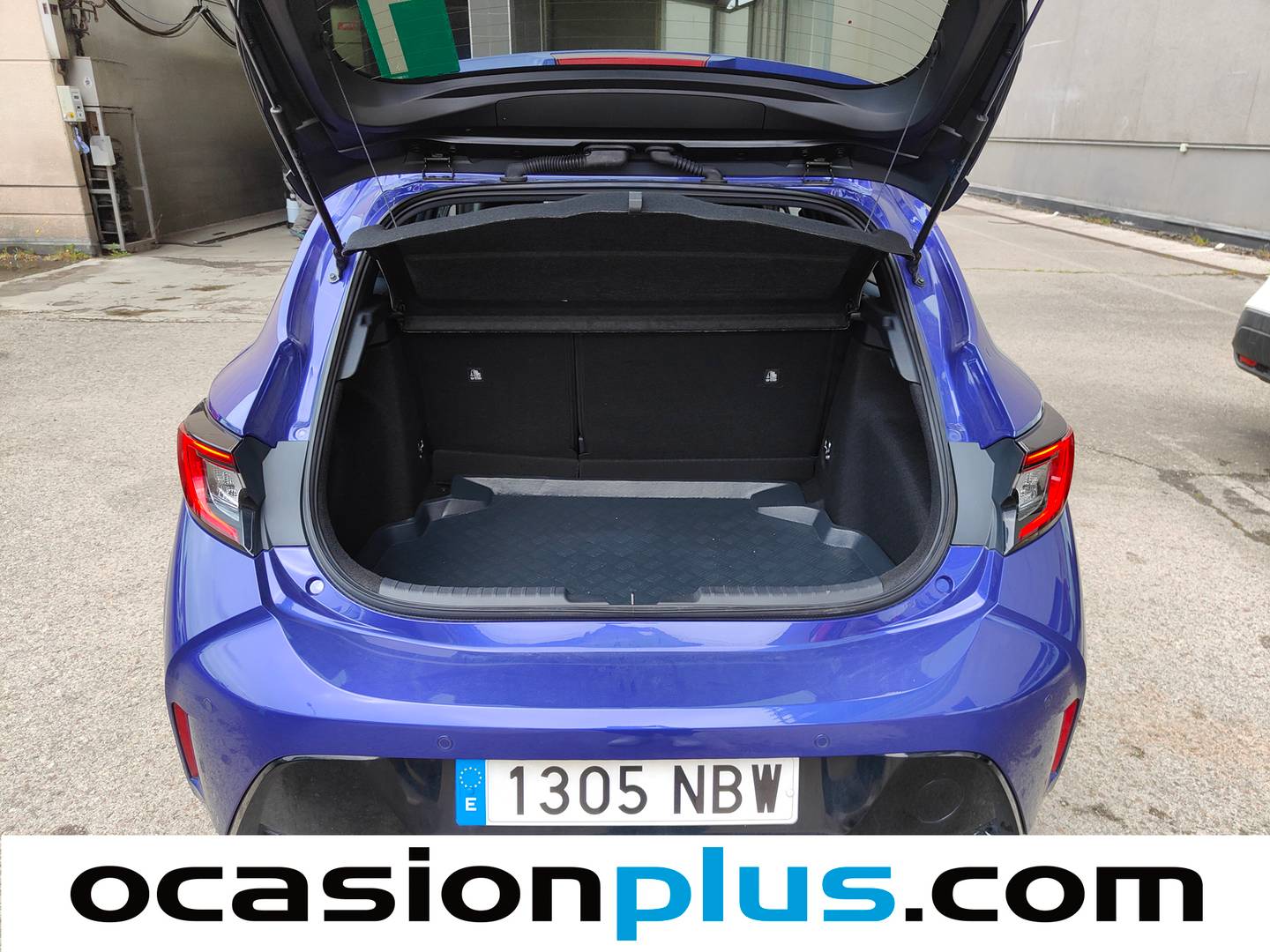 Fotos maletero Toyota Corolla Toyota Corolla 140H GR-Sport (140 CV)