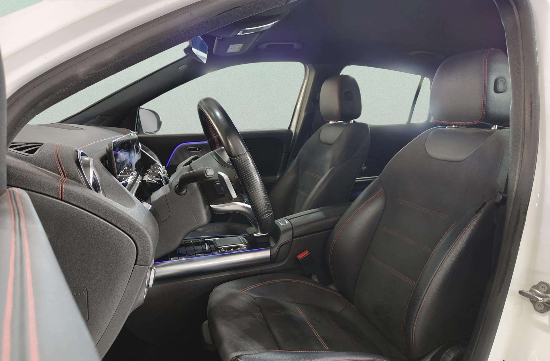 Mercedes-Benz EQA 300 4Matic Pack AMG - foto 12