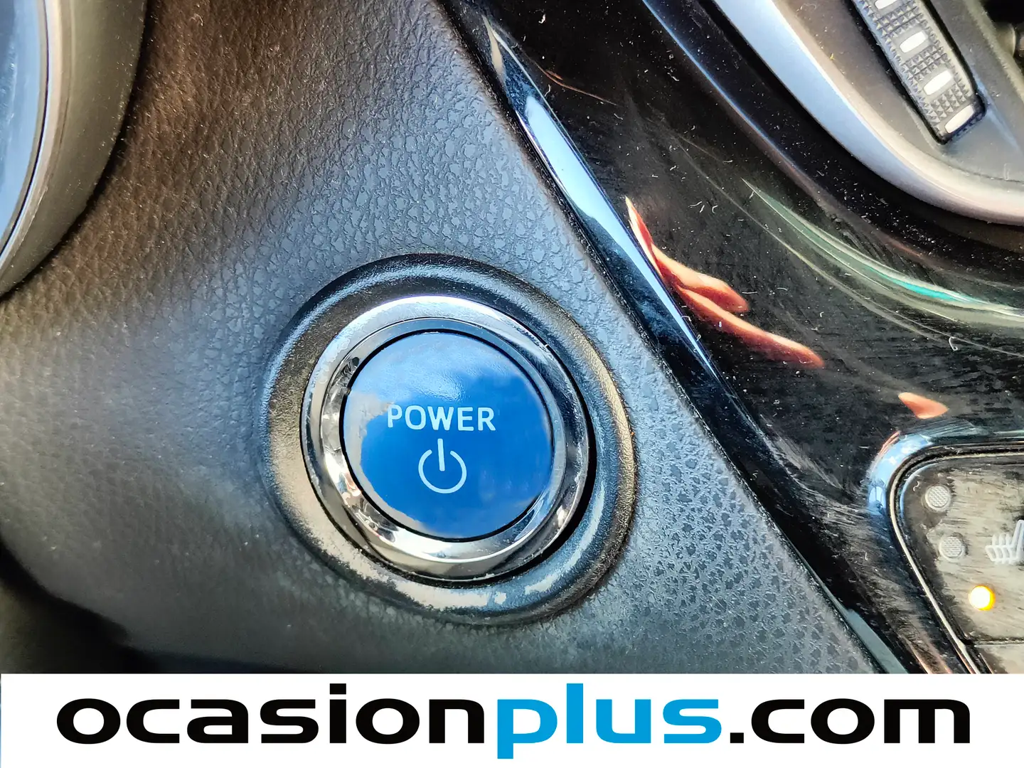 Foto Toyota C-HR Toyota C-HR 1.8 125H Advance (122 CV)