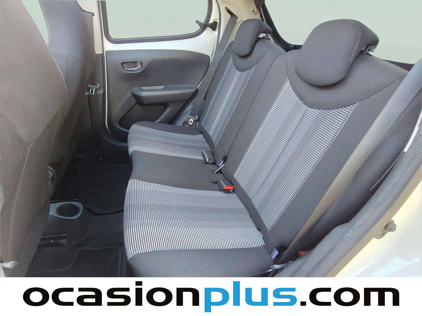 Foto asientos traseros Peugeot 108 Peugeot 108 1.0 VTi Top! Allure ETG5 (69 CV)