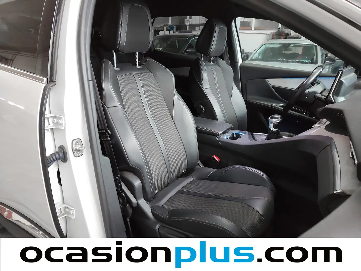 Foto Peugeot 3008 Peugeot 3008 PureTech 130 S&S GT (130 CV)