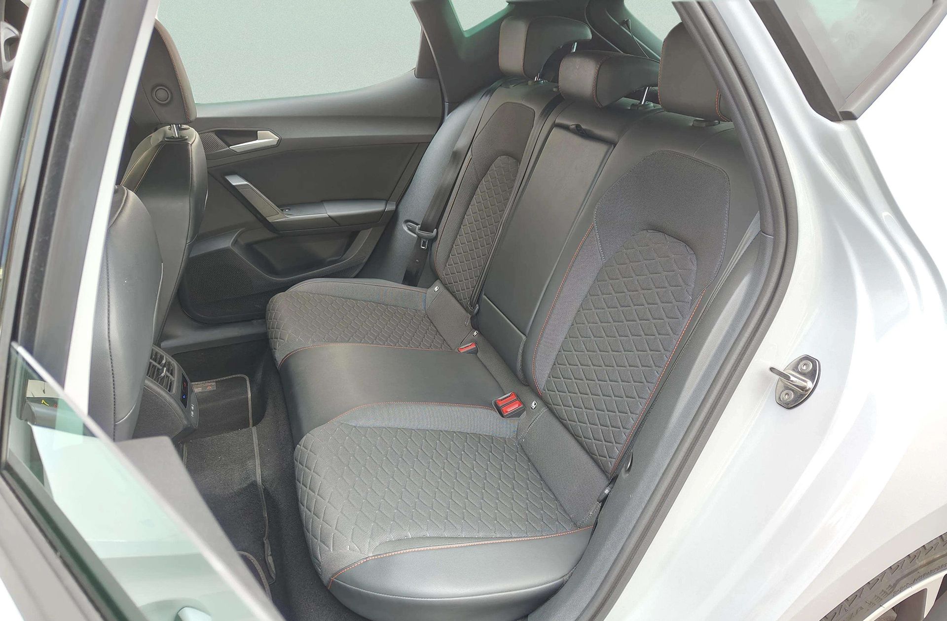 SEAT León 2.0 TDI FR XL Vision DSG - foto 13