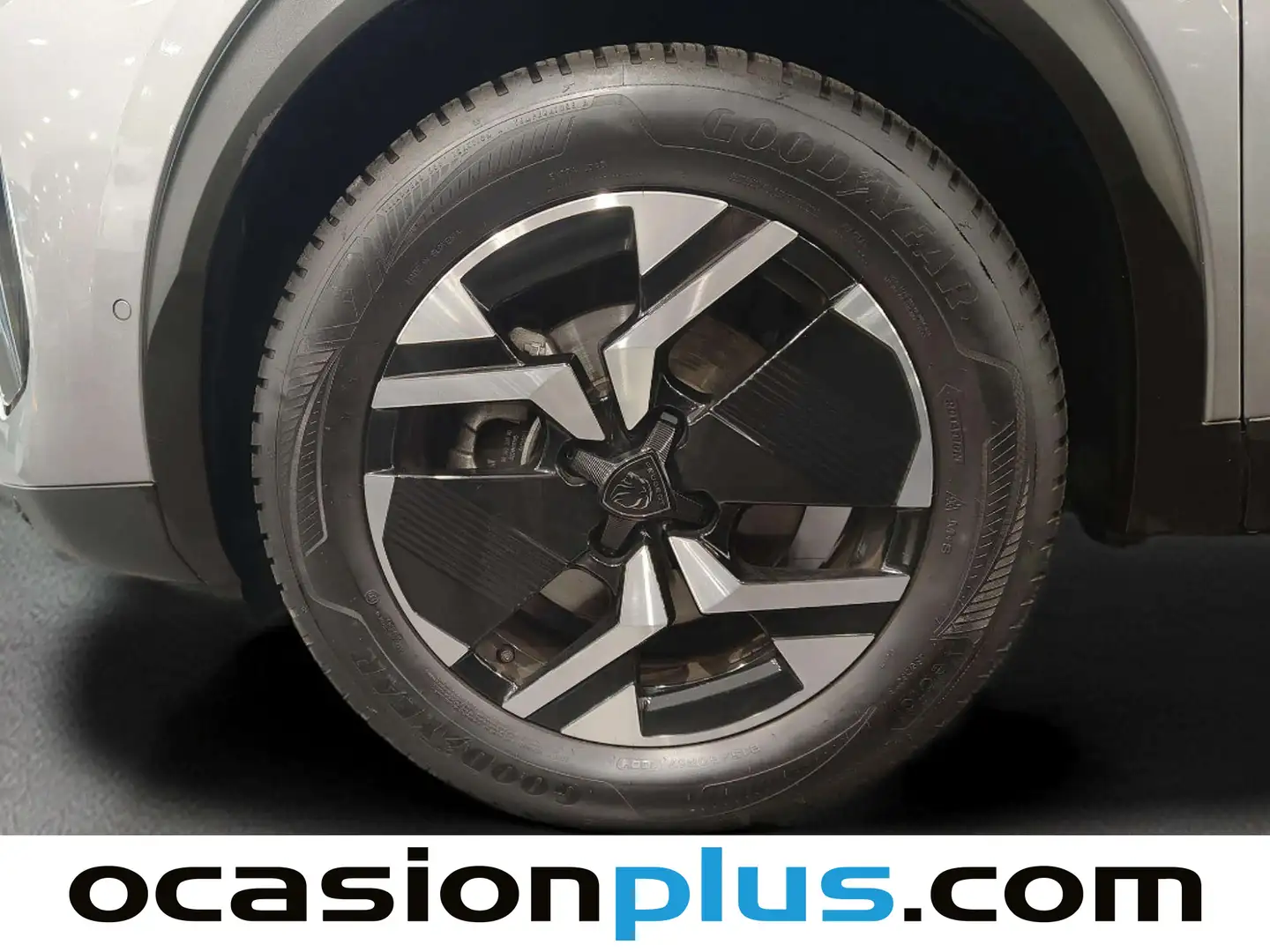 Foto Peugeot 2008 Peugeot 2008 Allure Hybrid eDCS6 (136 CV)