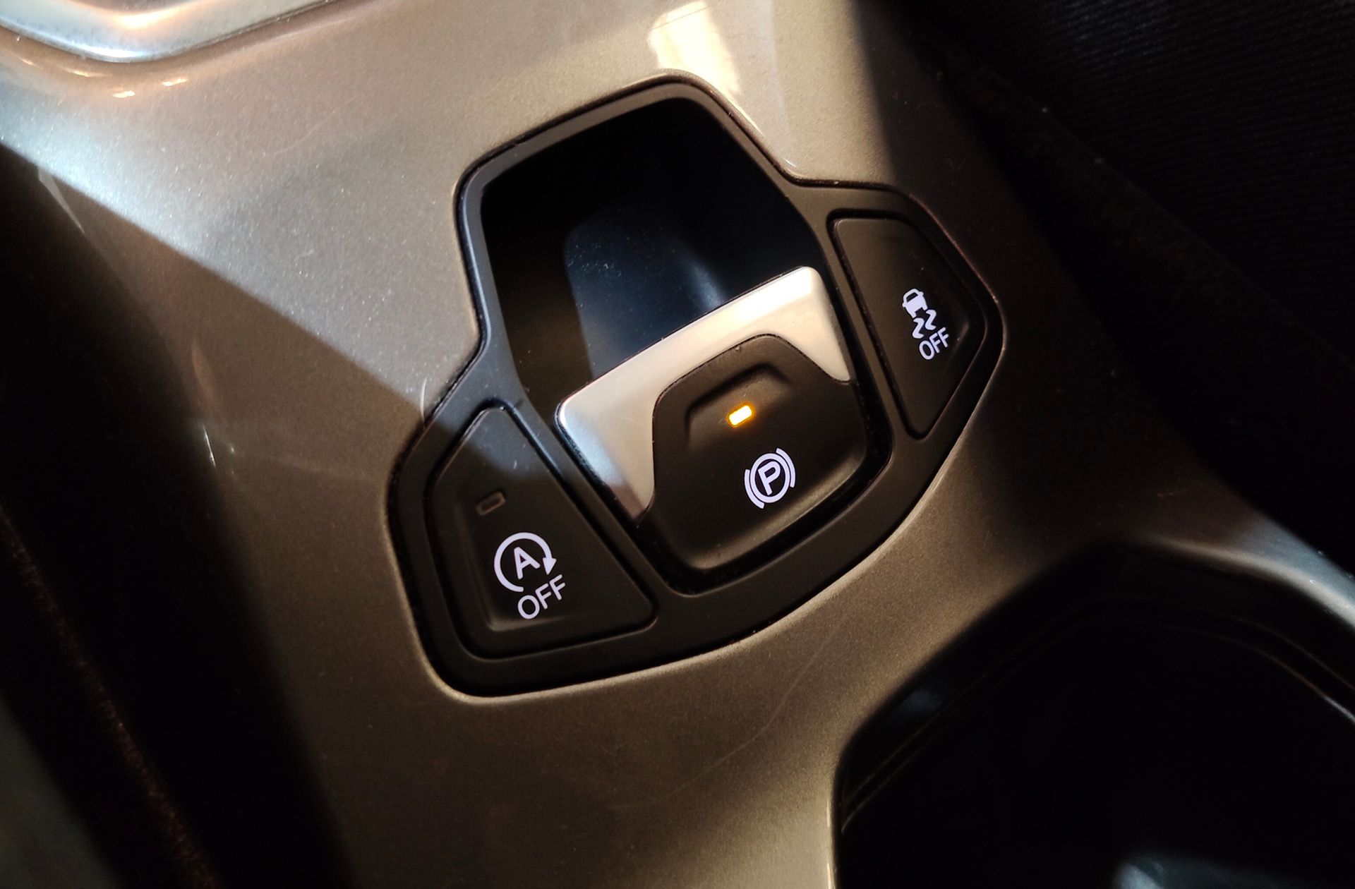 Jeep Renegade 1.3G Limited 4x2 Ddct - foto 32