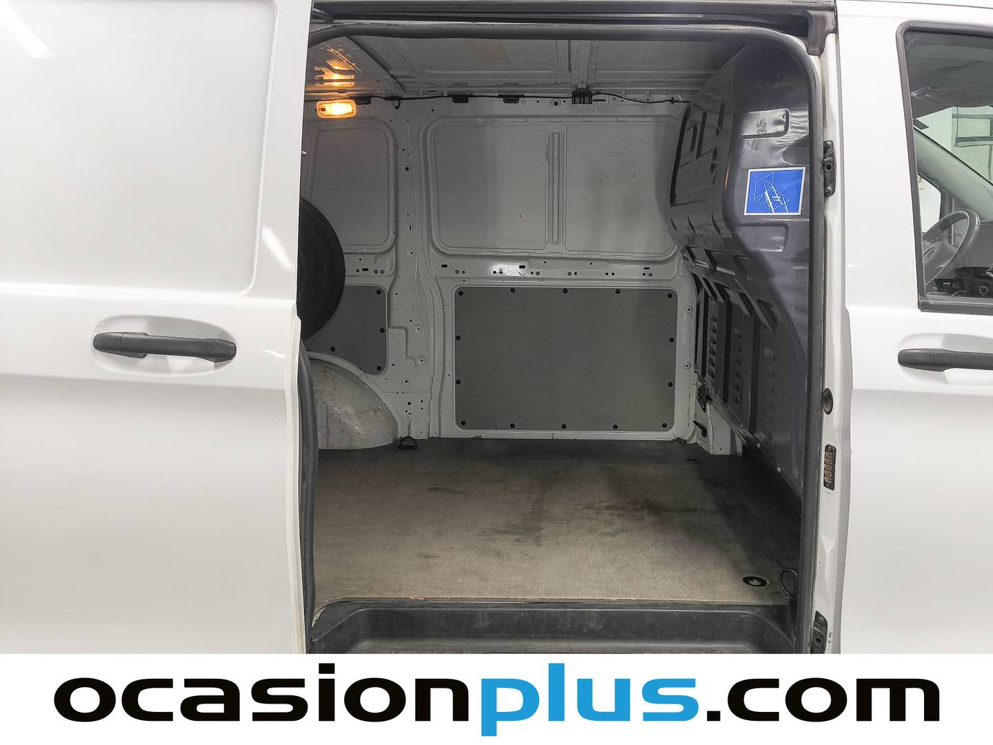 Foto Mercedes Vito Mercedes-Benz Vito Furgon 109 CDI Compacta (88 CV) 3 Plazas