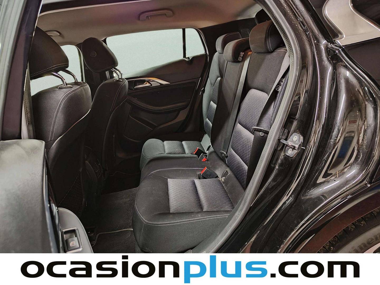 Foto asientos traseros Infiniti Q30 Infiniti Q30 1.6T Premium (122 CV)