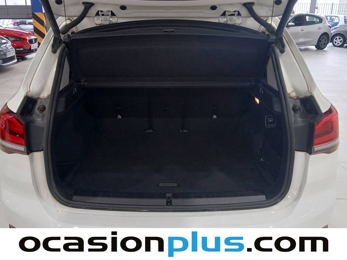 Fotos maletero BMW X1 BMW X1 sDrive18d (150 CV)