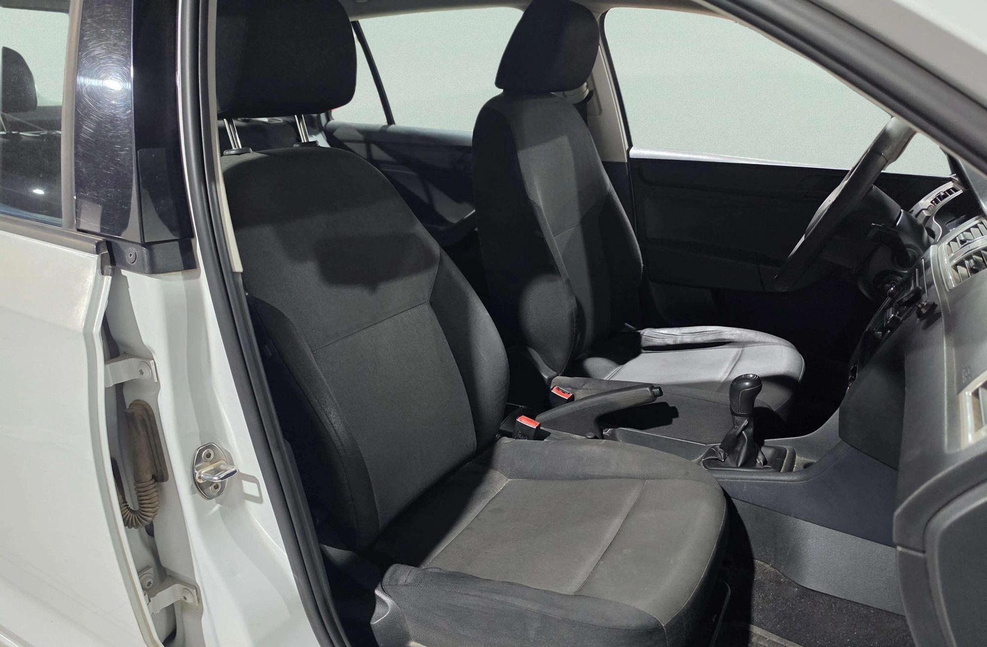 Škoda Spaceback 1.6 TDI Active Green TEC - foto 14