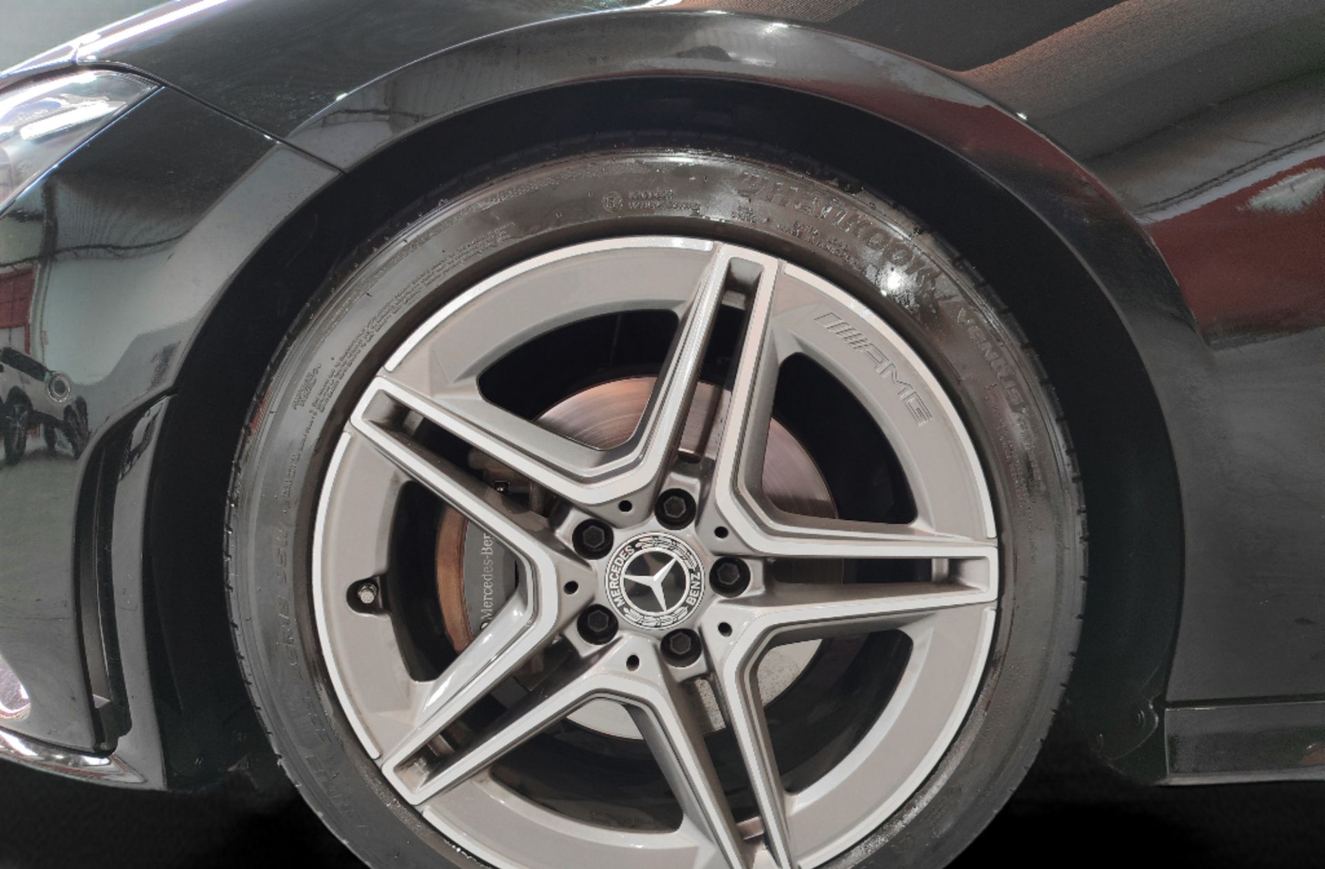Mercedes-Benz CLA 180 Pack AMG - foto 42