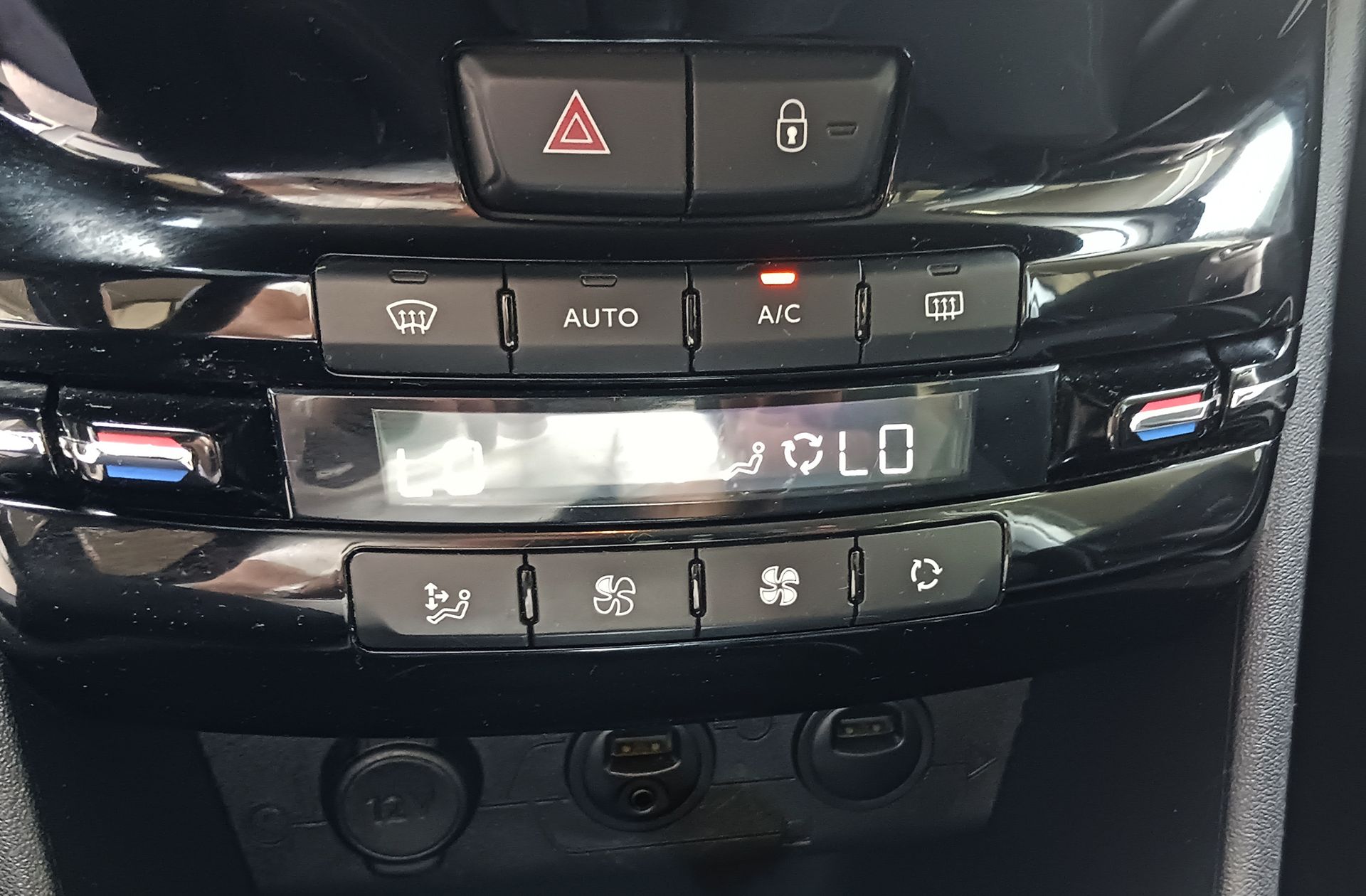Peugeot 2008 VTI 82 Active ETG5 - foto 31