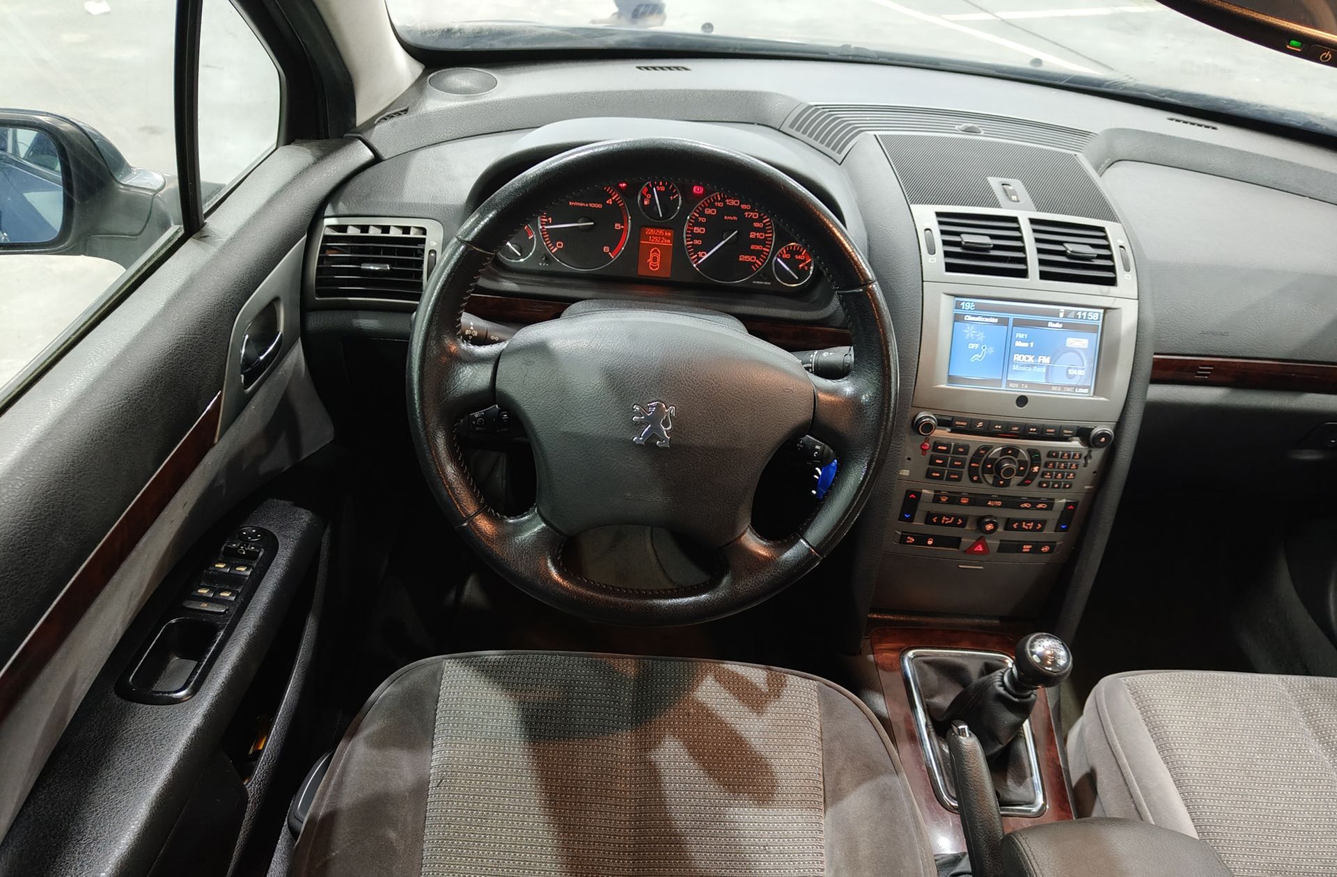 Peugeot 407 HDi 136 ST Confort Pack - foto 16