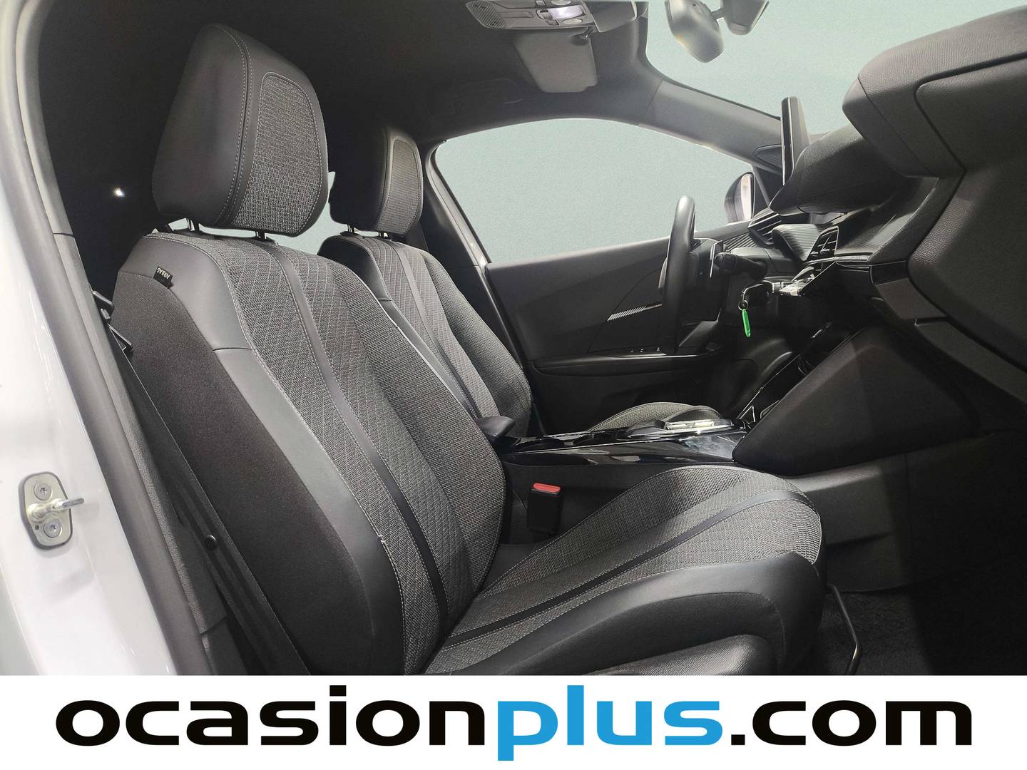 Peugeot 2008 Peugeot 2008 BlueHDi 130 S&S Allure Pack EAT8 (130 CV) automático
