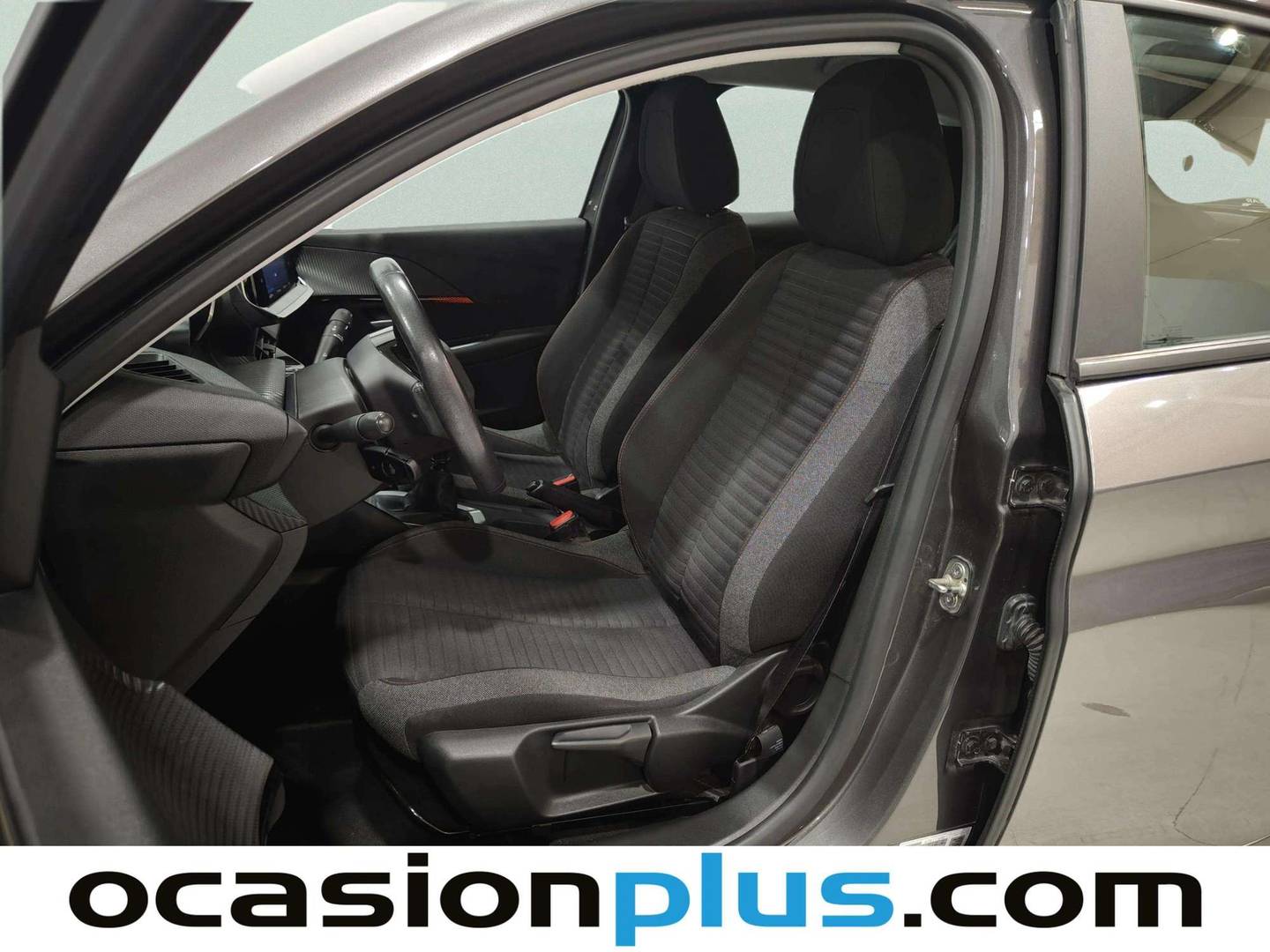 Foto asientos delanteros Peugeot 208 Peugeot 208 PureTech 100 Active (100 CV)