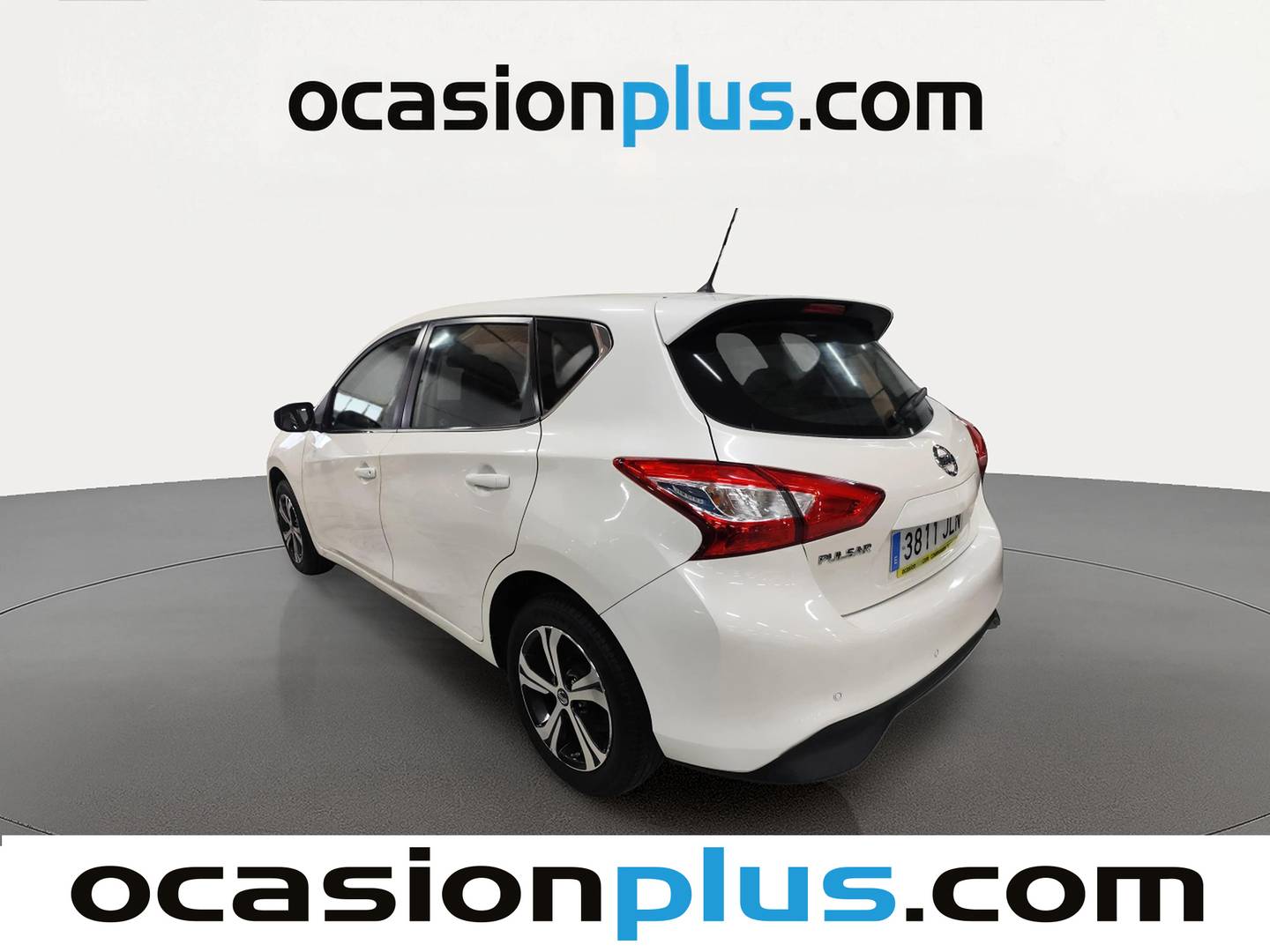 Foto trasera Nissan PULSAR Nissan Pulsar 1.2 DIG-T Acenta (115 CV) izquierda